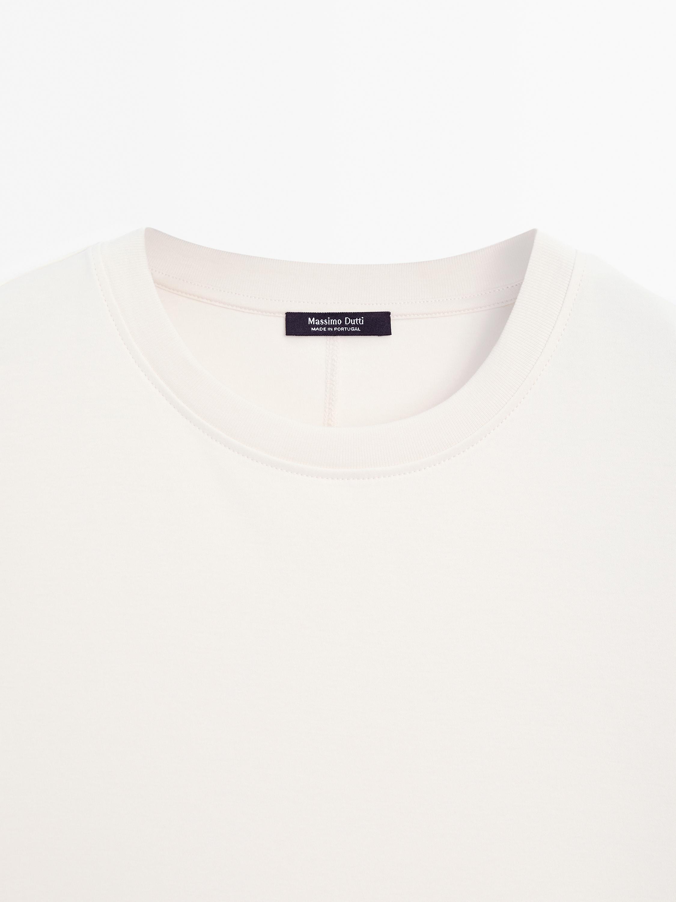 Heavy weight cotton T-shirt with seam detail