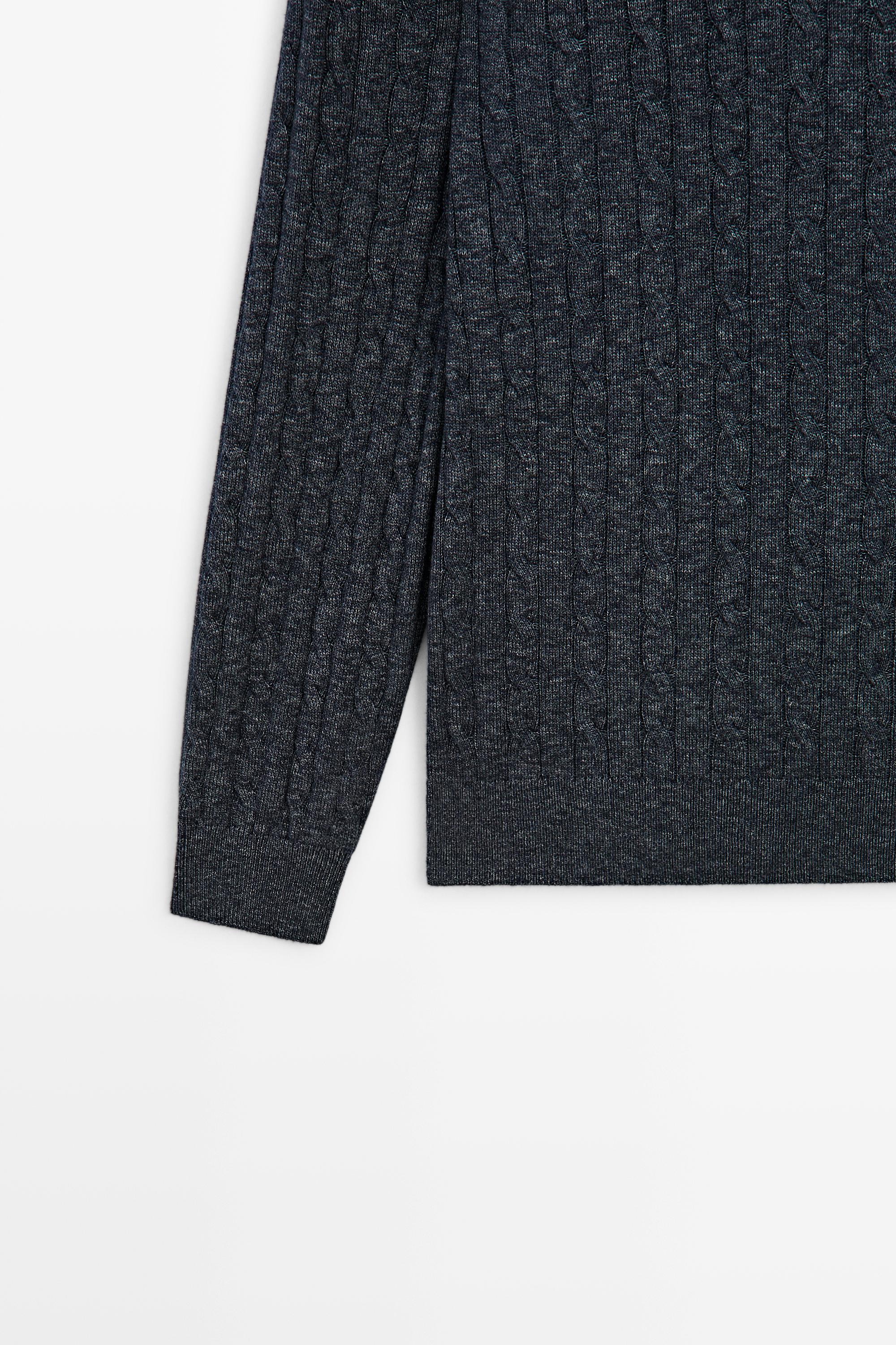 Cable knit round neck sweater — INDIGO
