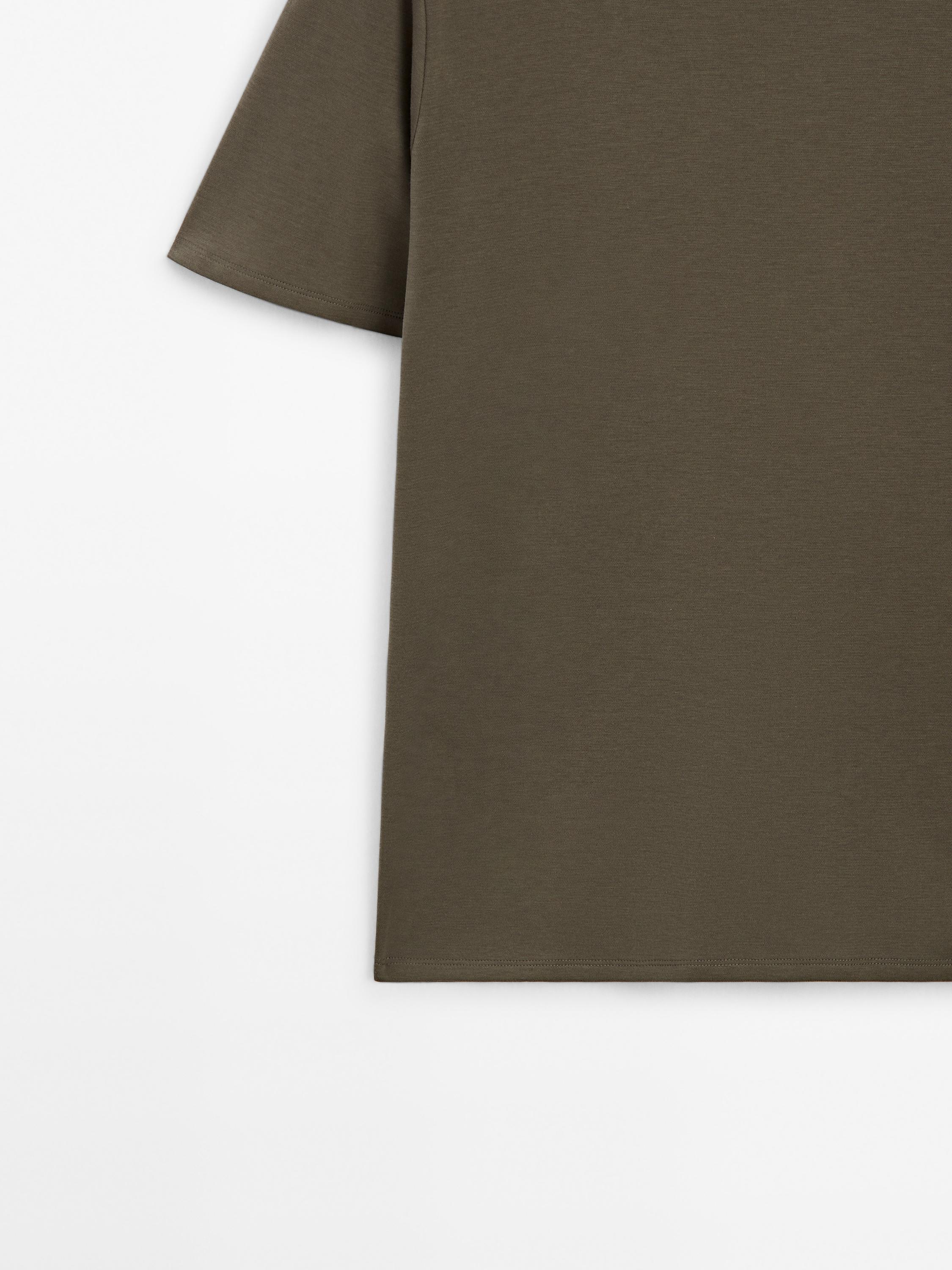 Short sleeve cotton blend T-shirt