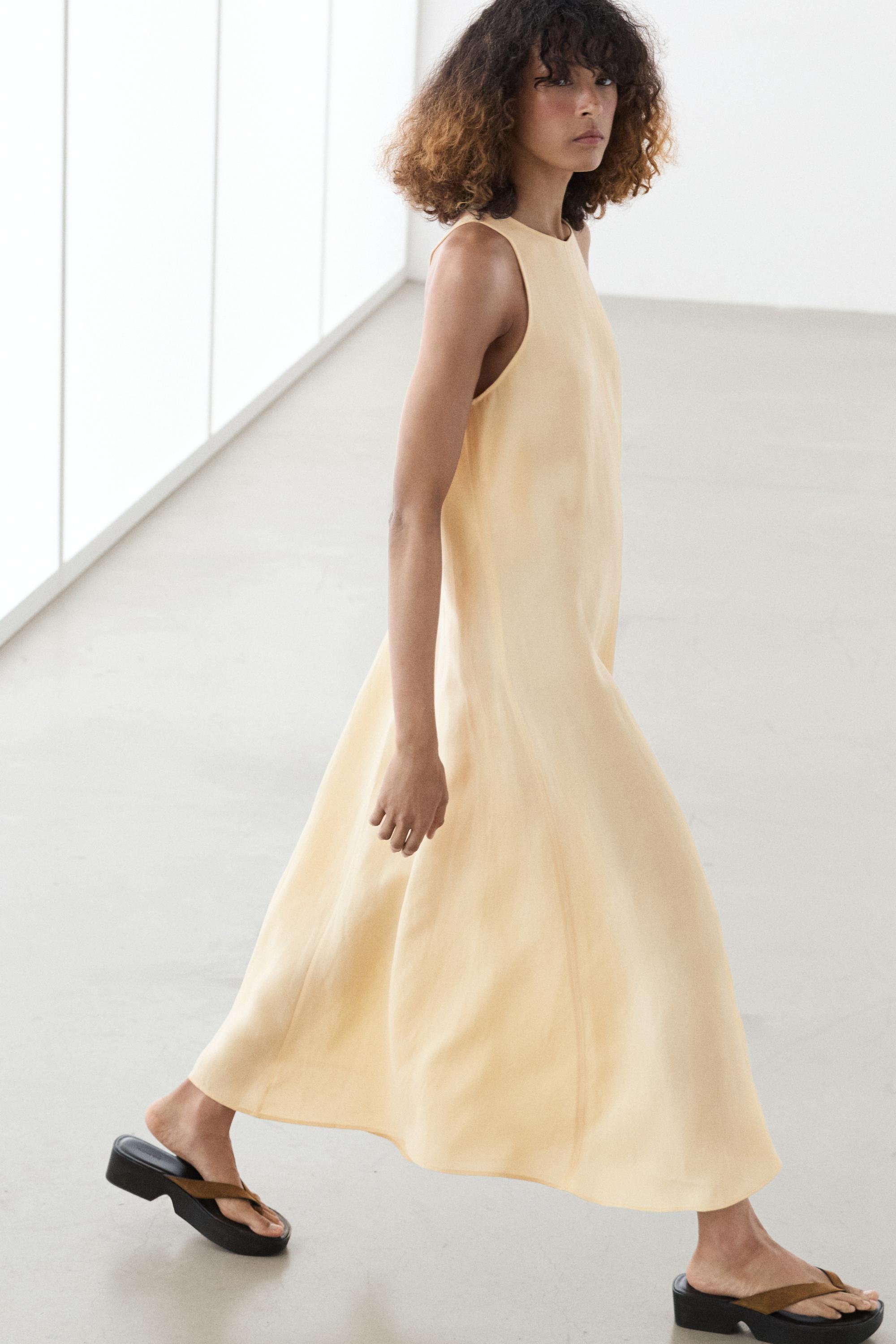 Flowing linen halter midi dress — Vanilla
