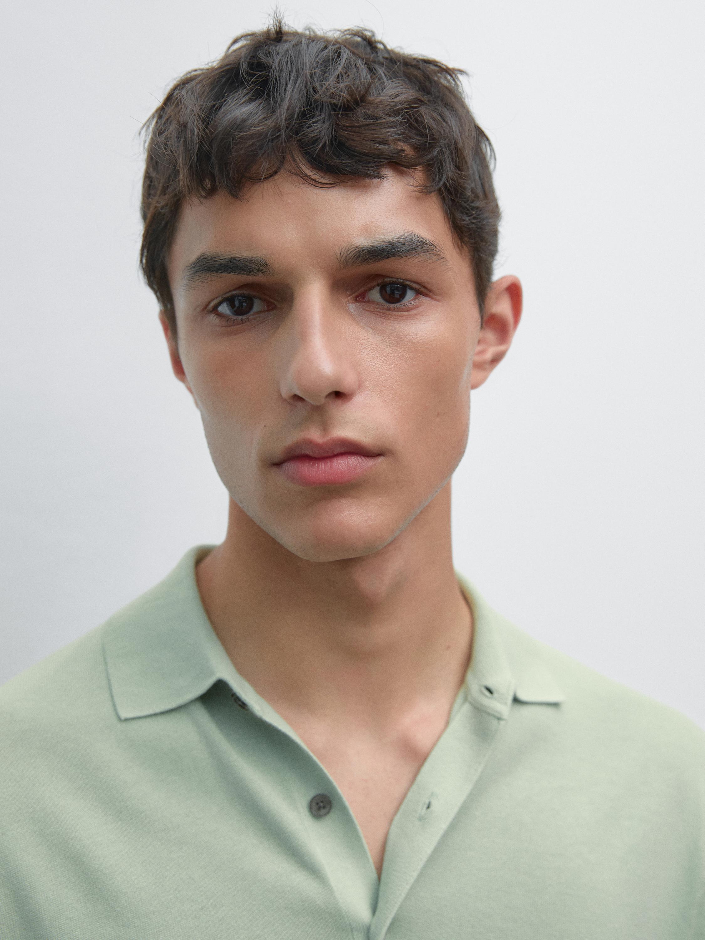 Short sleeve knit polo shirt