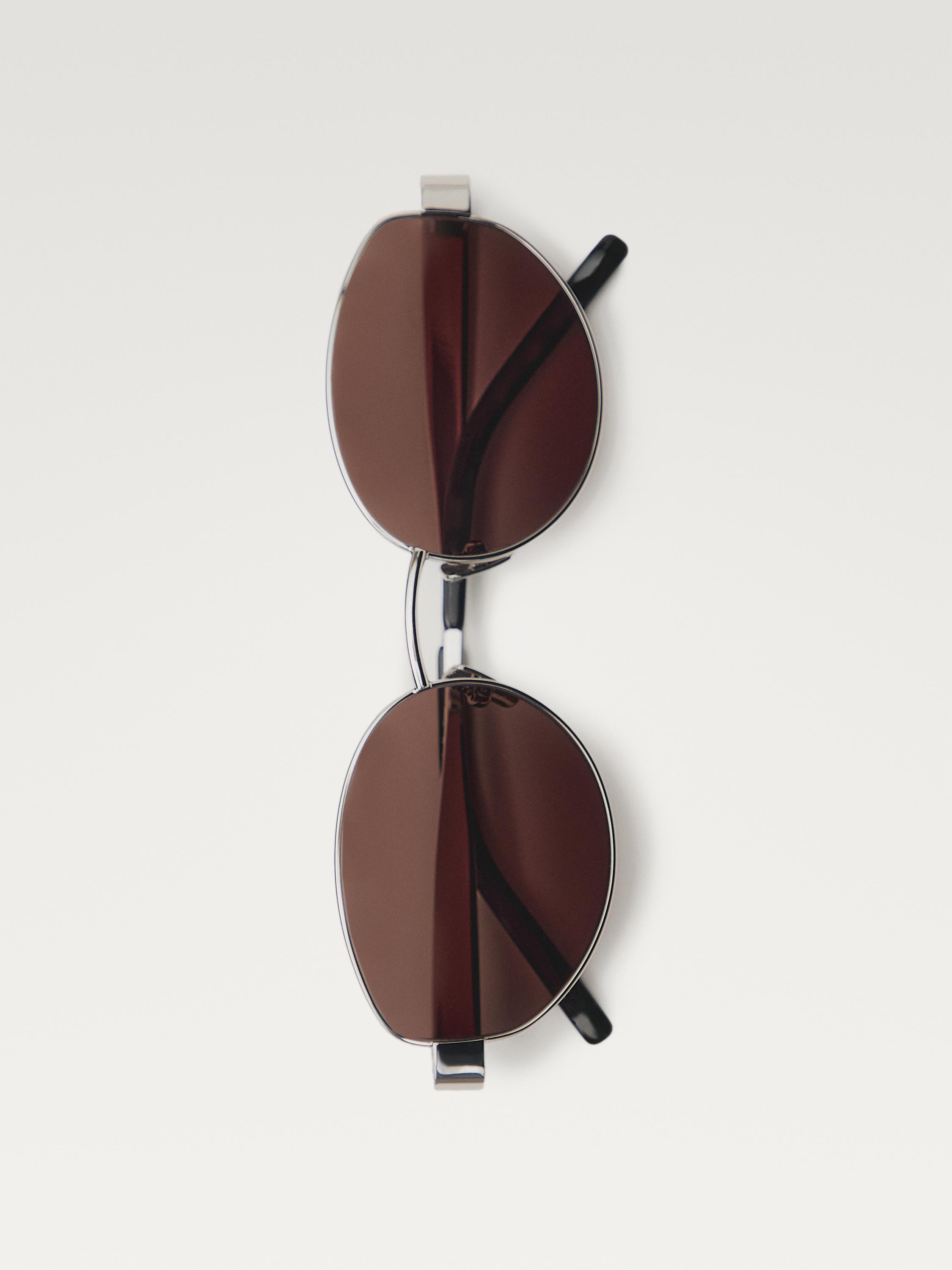 Oval metal sunglasses