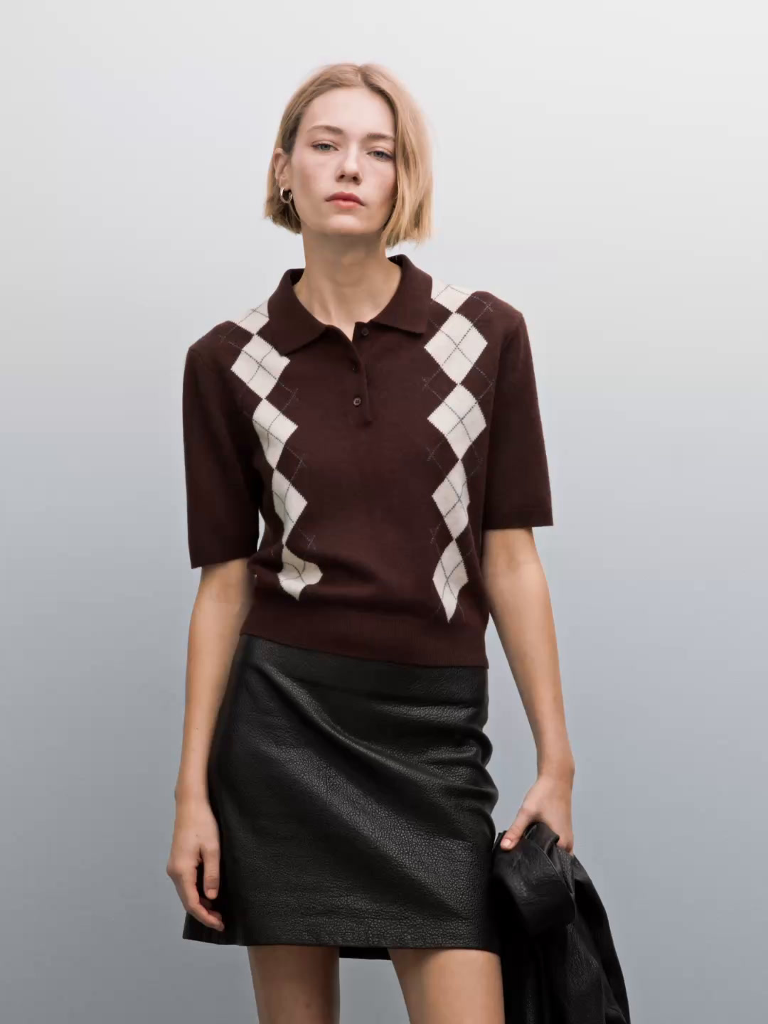Short sleeve diamond knit polo shirt