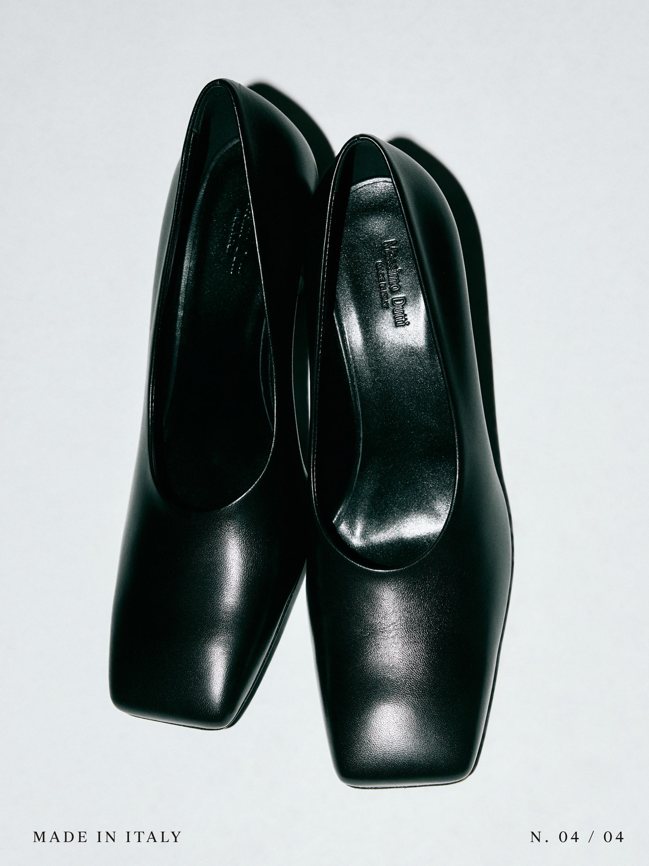 Heeled shoes - Made in Italy — BLACK