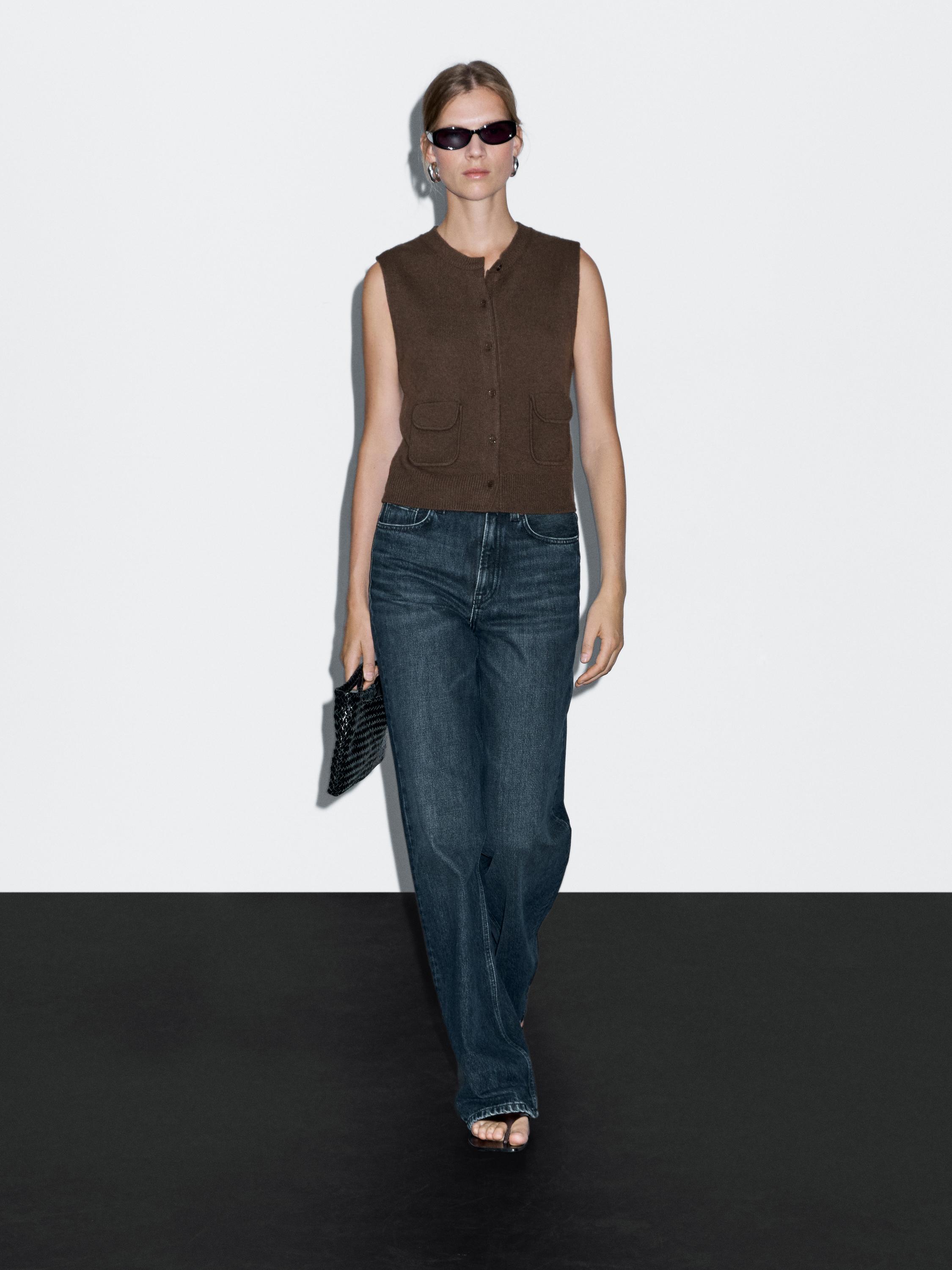 Wool blend vest with pocket details