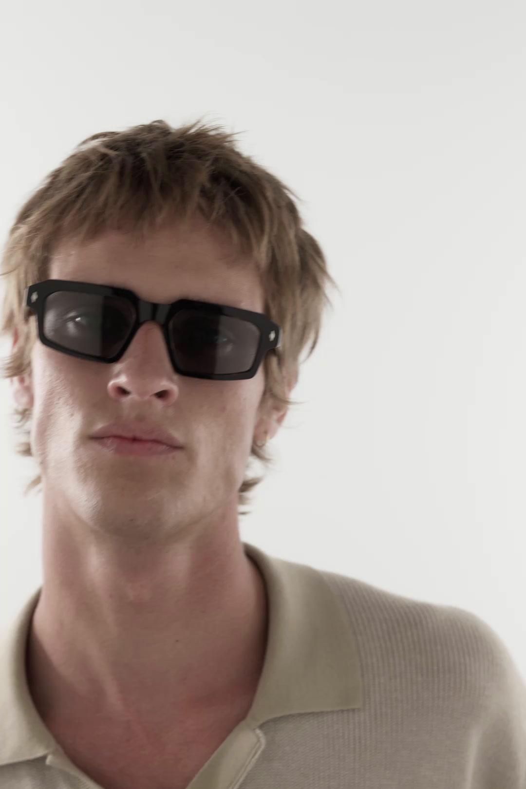 Rectangular sunglasses