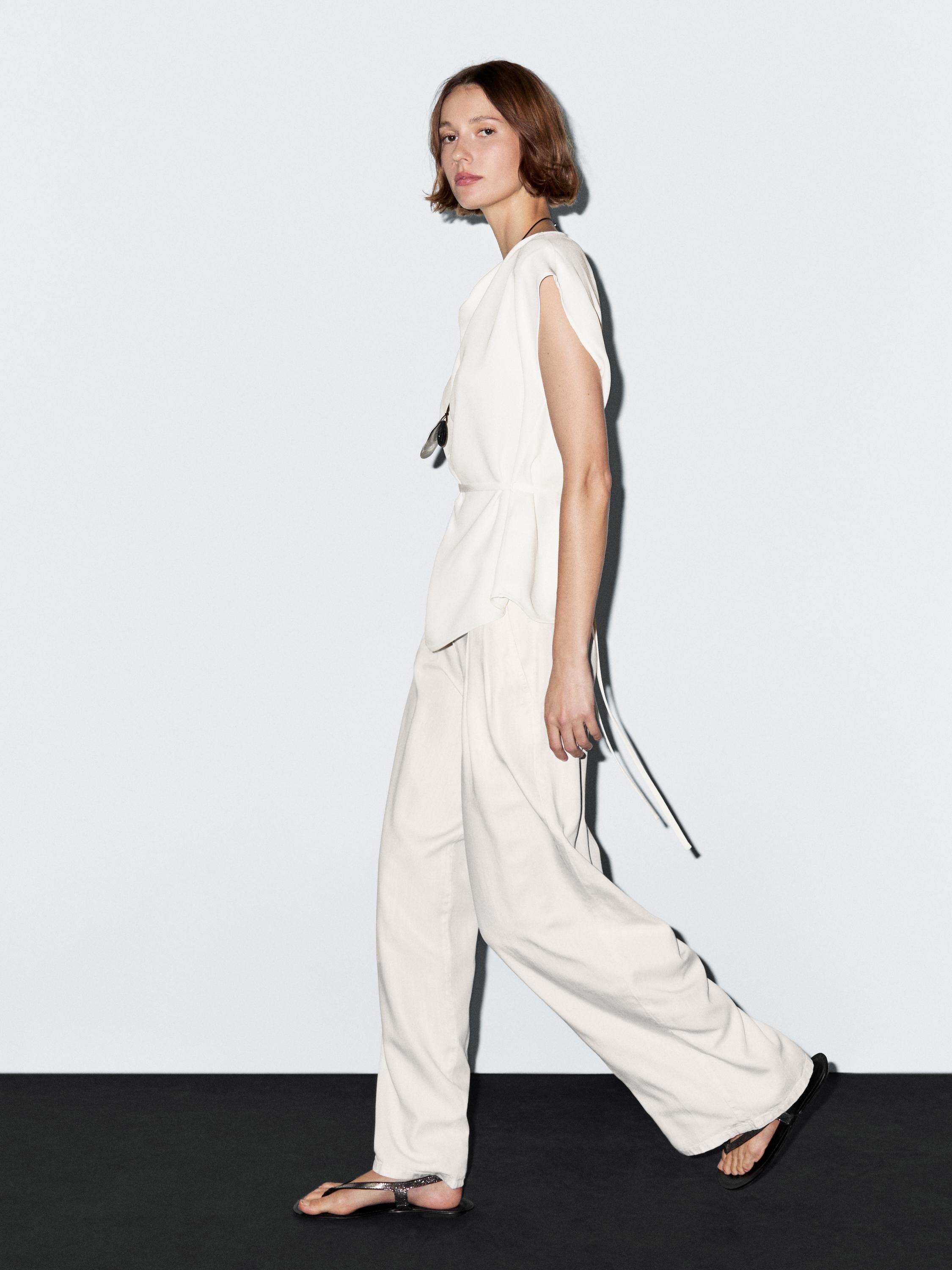 Wide-leg trousers with double dart