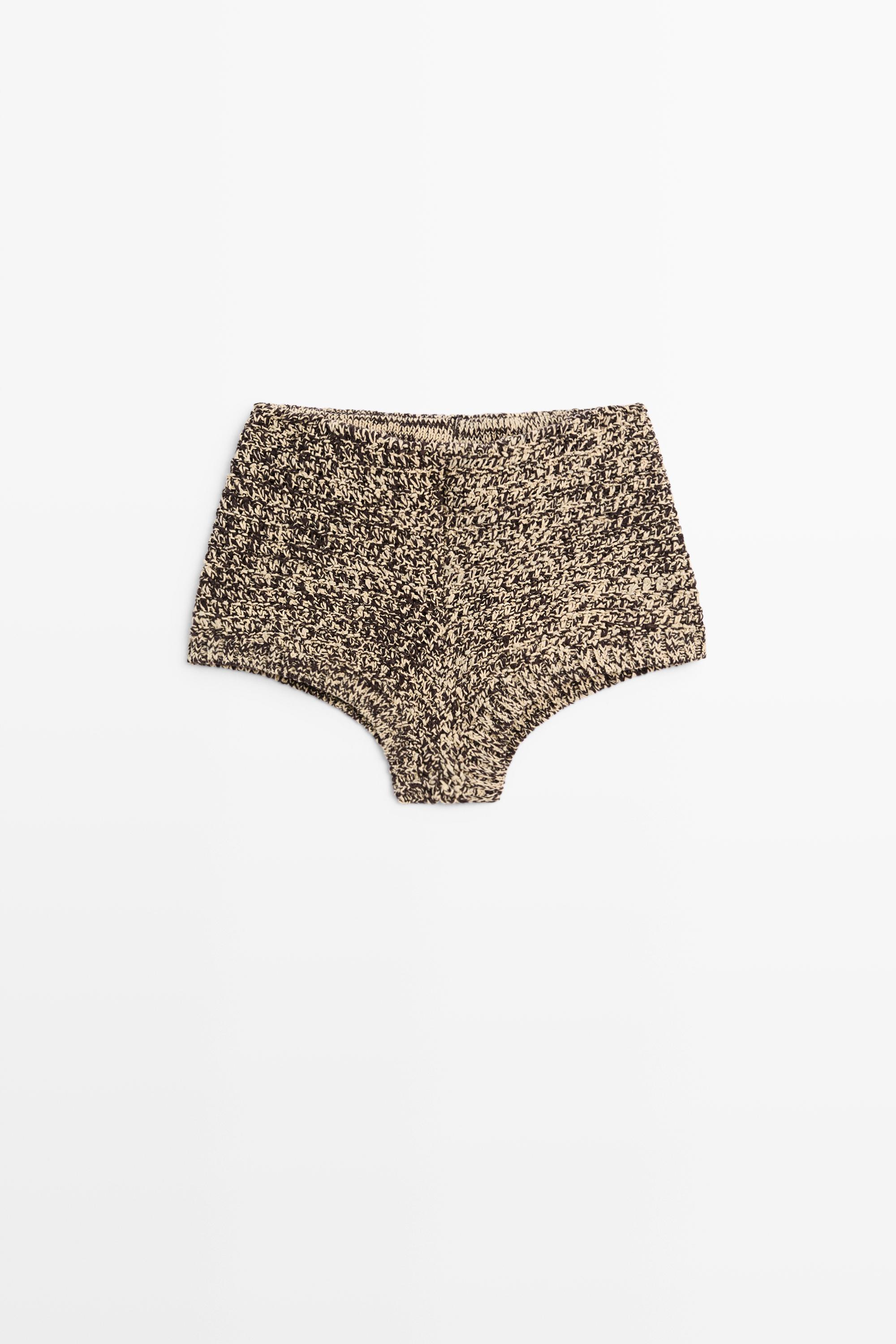 Melierten Strickshorts im Total Look