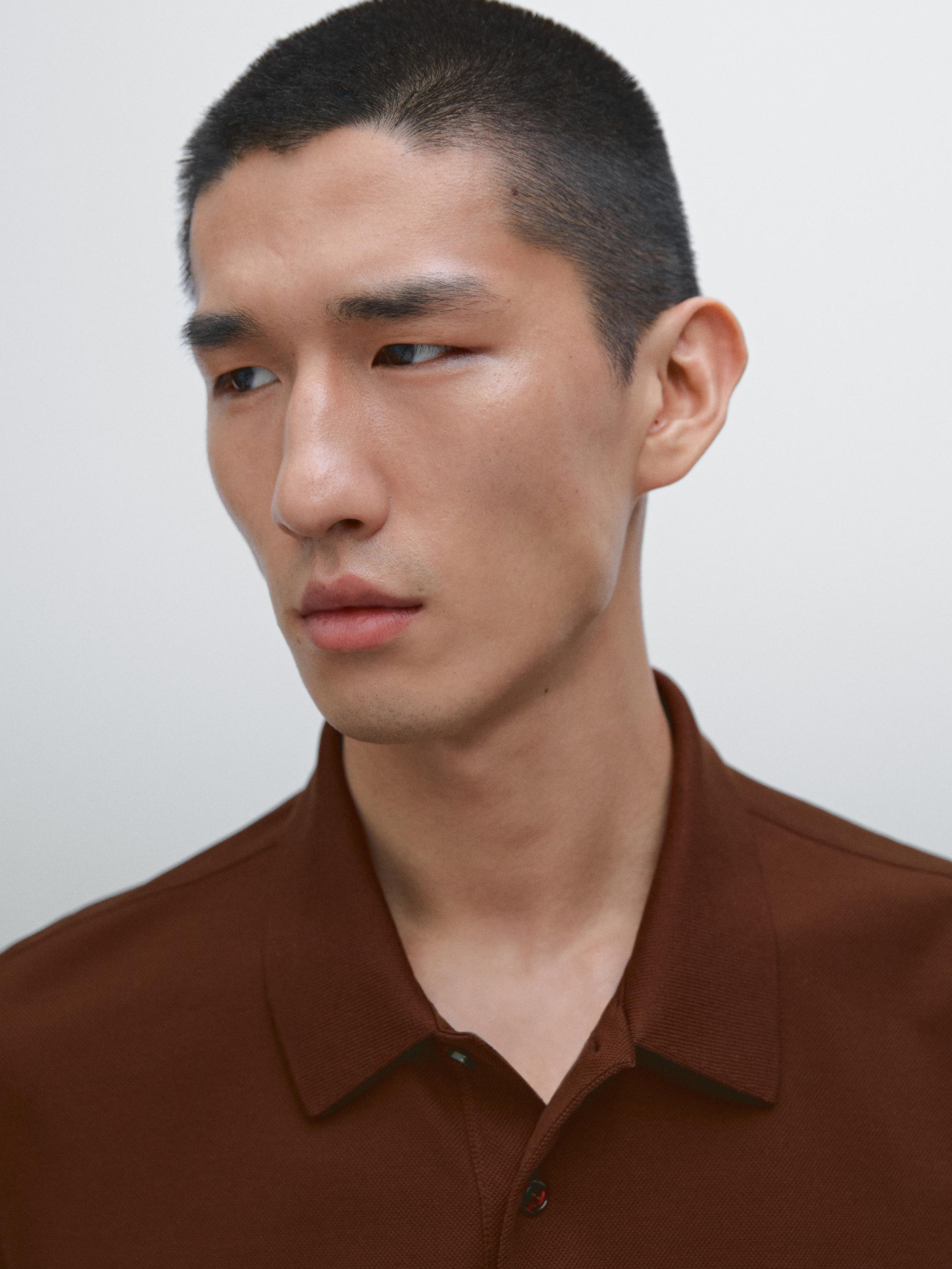 100% cotton polo shirt with micro textured weave