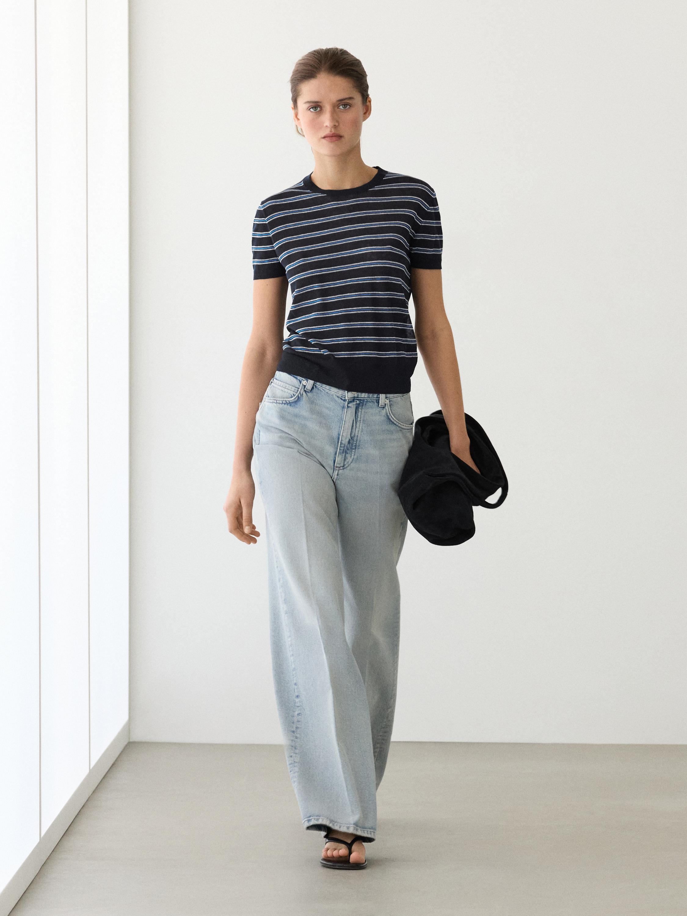 Short sleeve sweater with striped detail