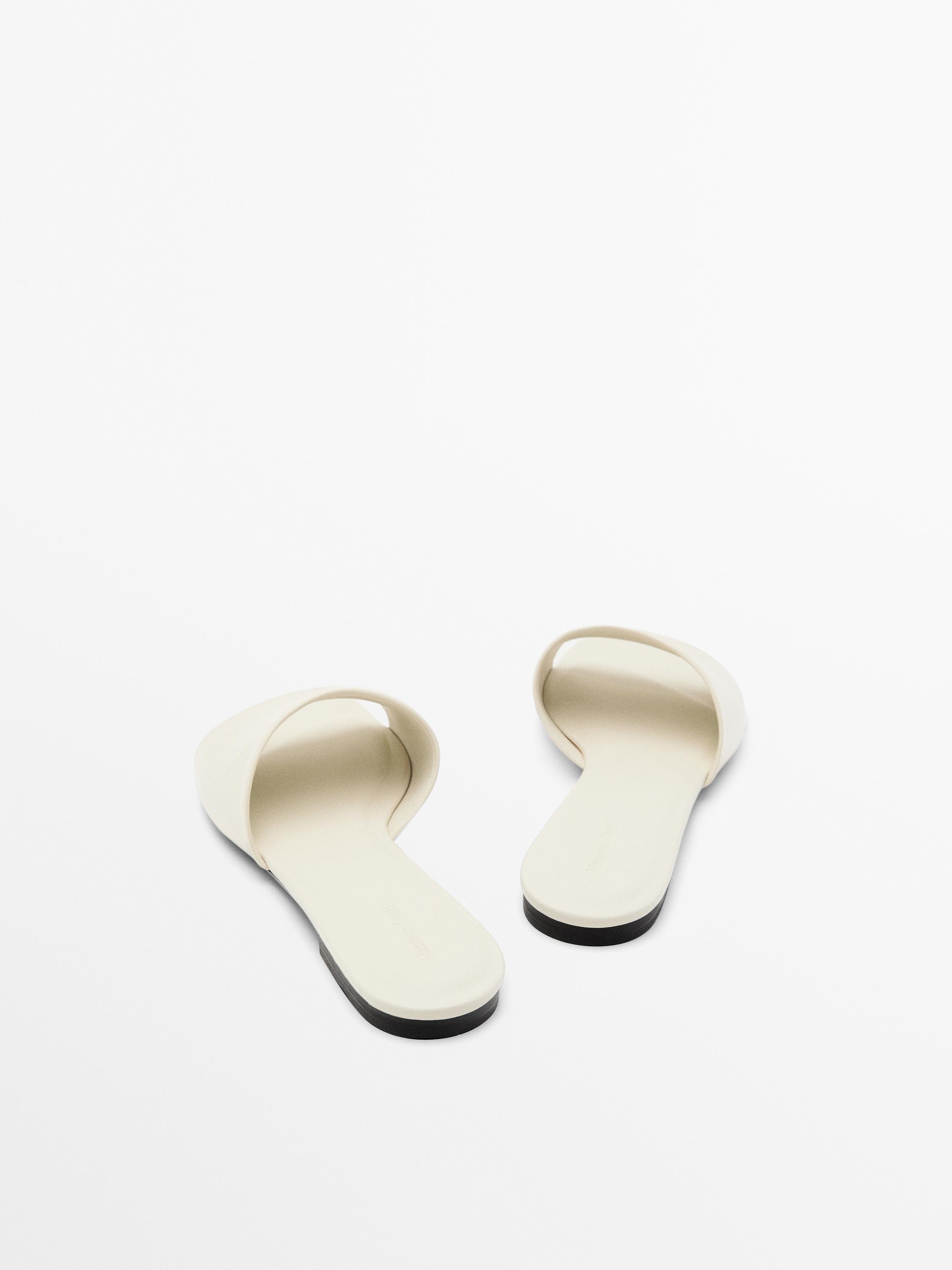 Shiny leather sliders