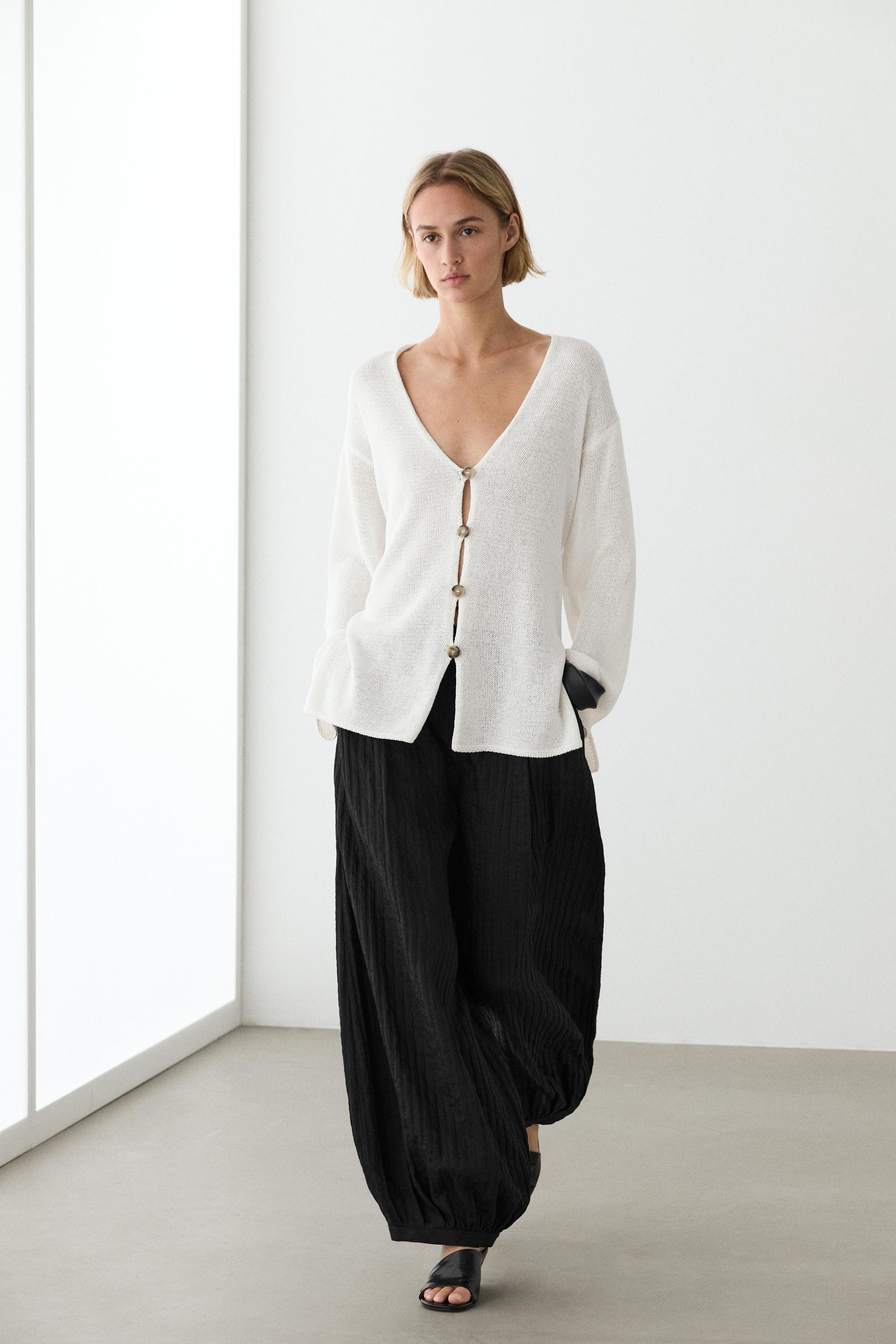 Long knit V-neck cardigan — WHITE