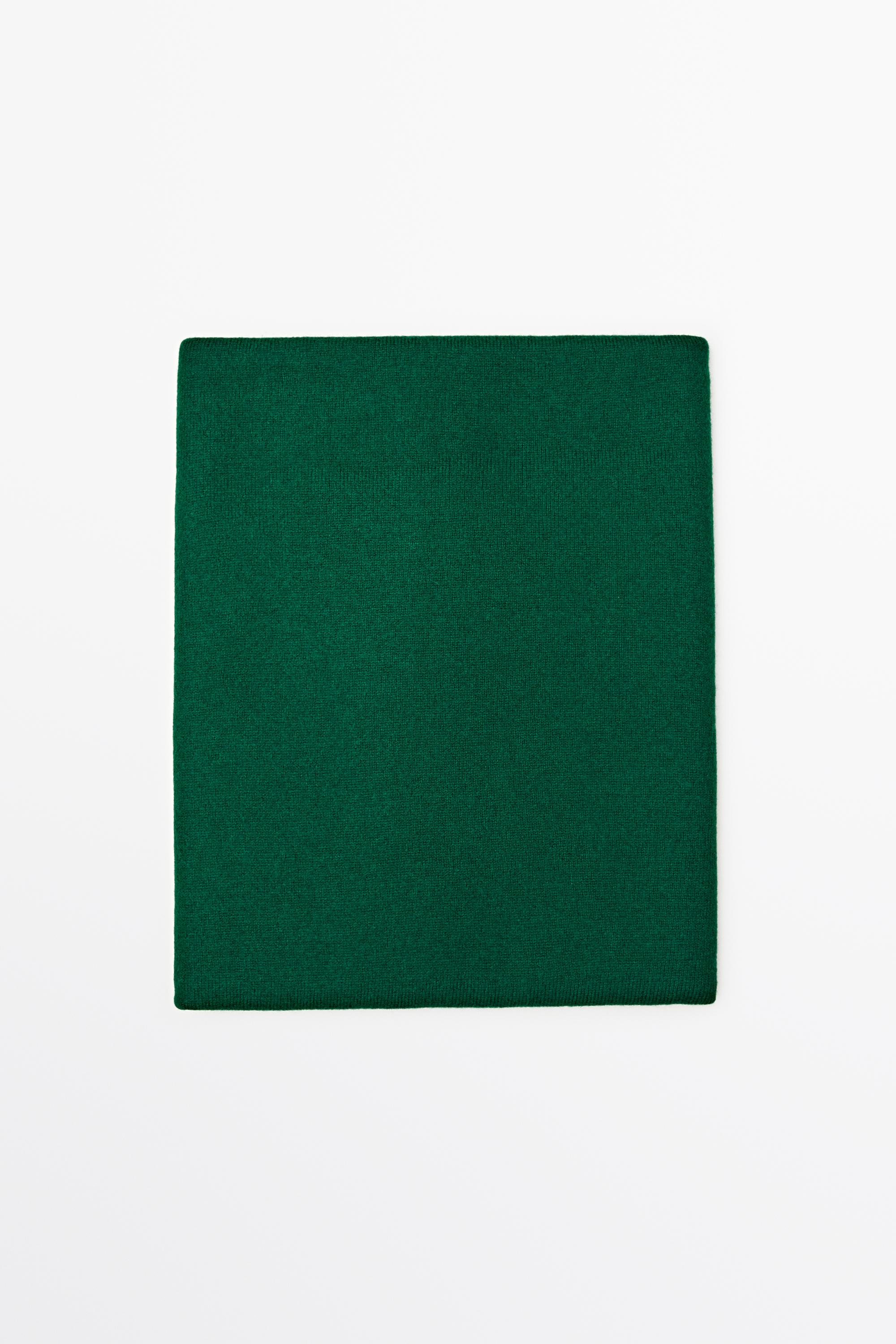 Wool-cashmere blend smooth fine knit scarf