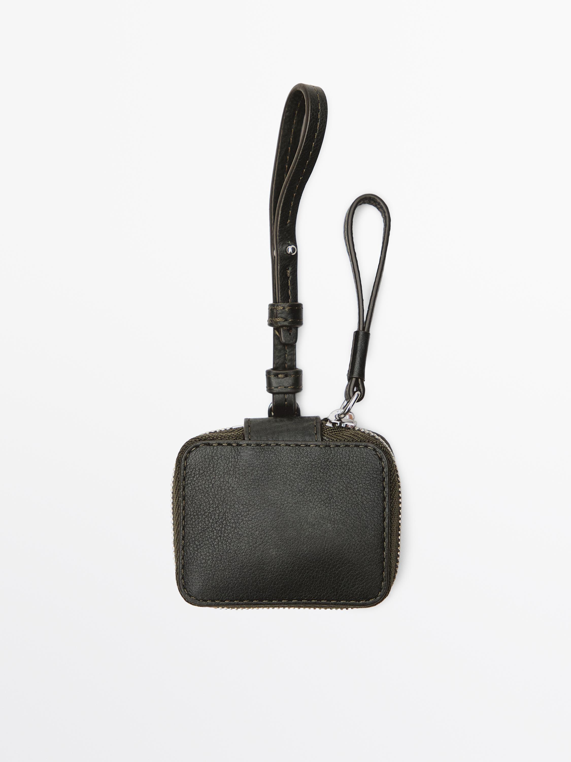 Capa para AirPods em pele napa