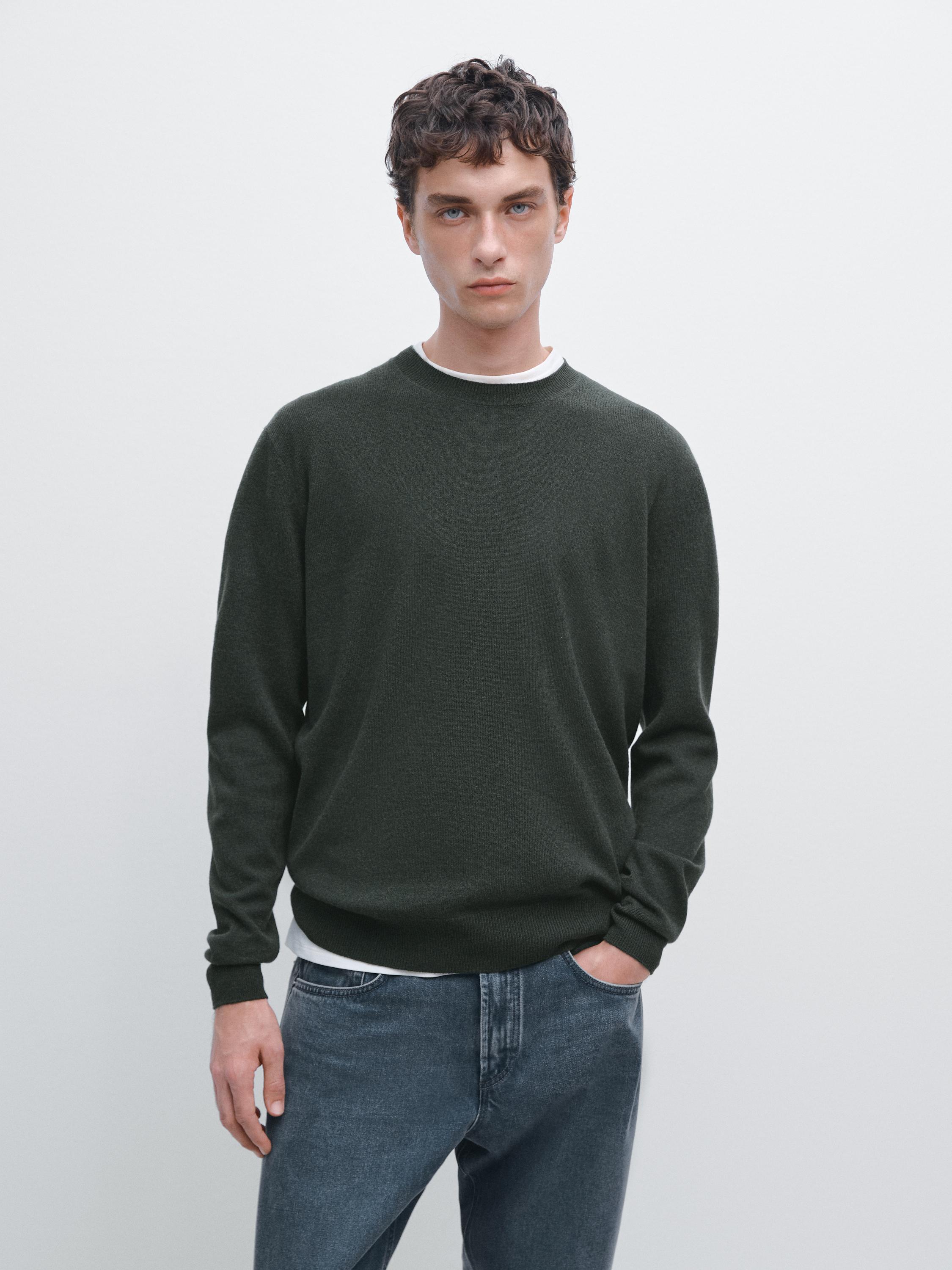 Tröja i ullblandning med rund krage