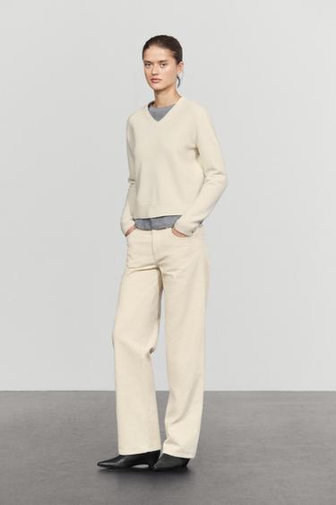 100% wool V-neck knit sweater — CREAM 8
