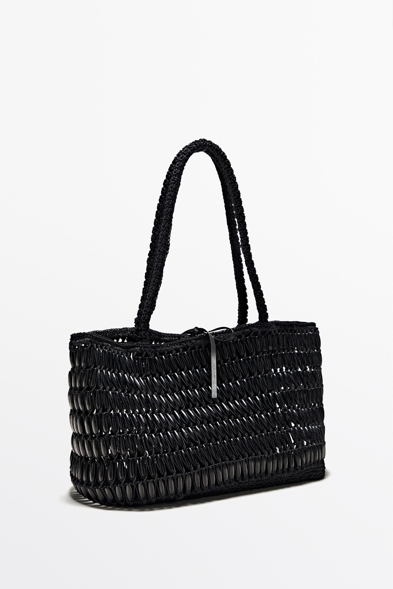 Tote bag with wooden details — BLACK