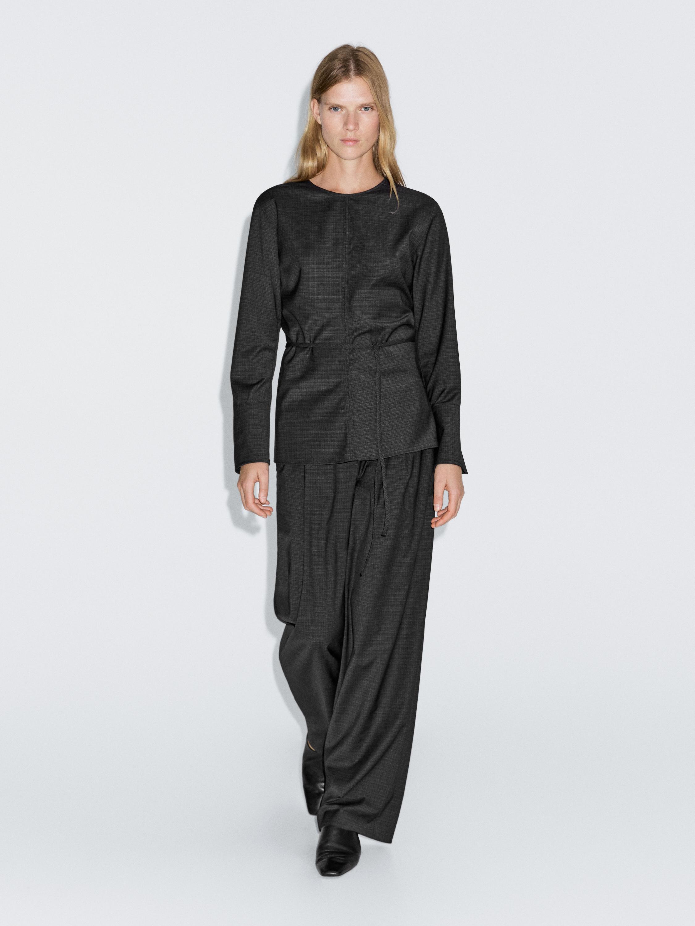 Bluse aus Wollmischgewebe mit Gürtel