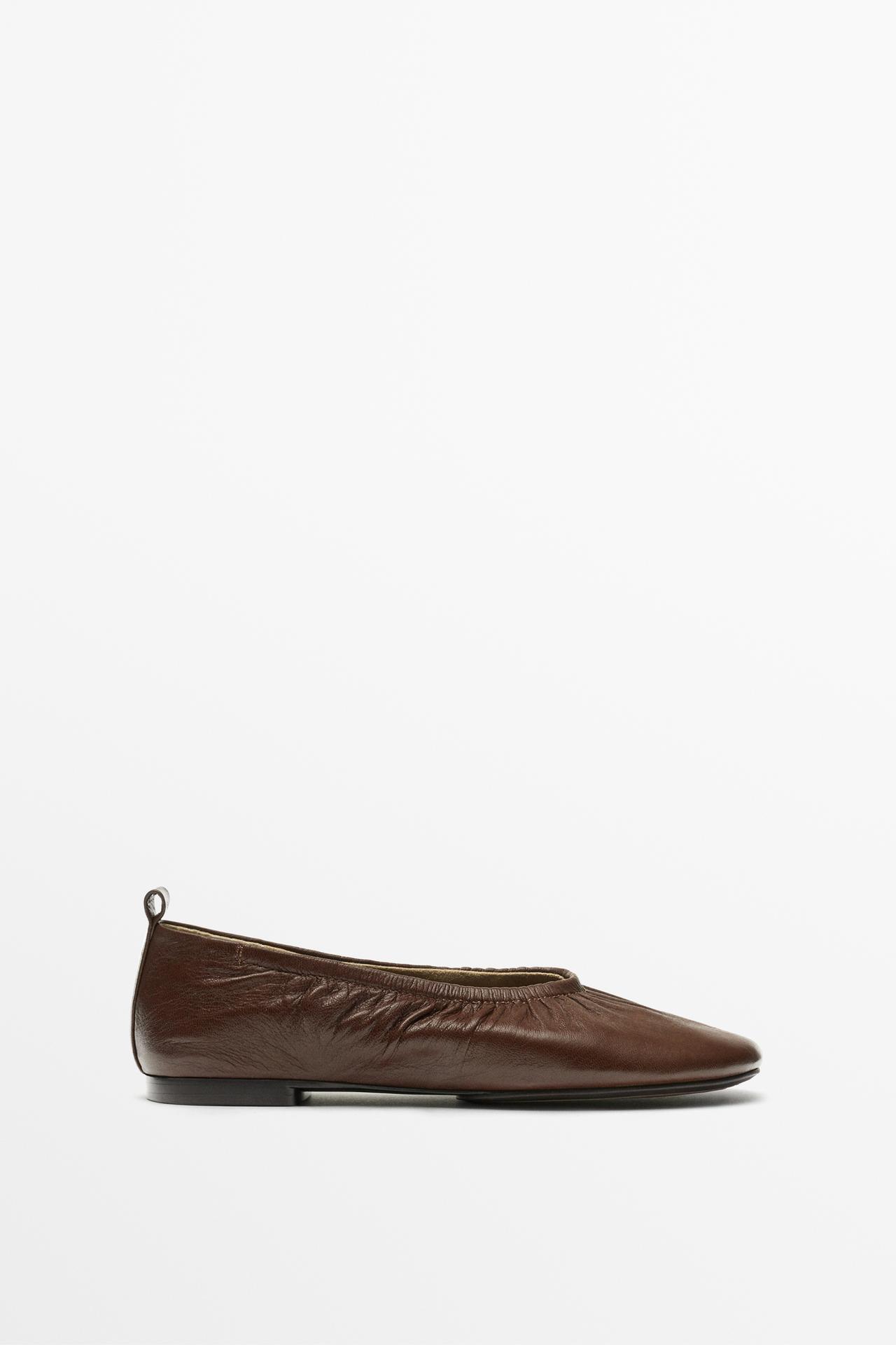 Ruched leather ballet flats — BROWN