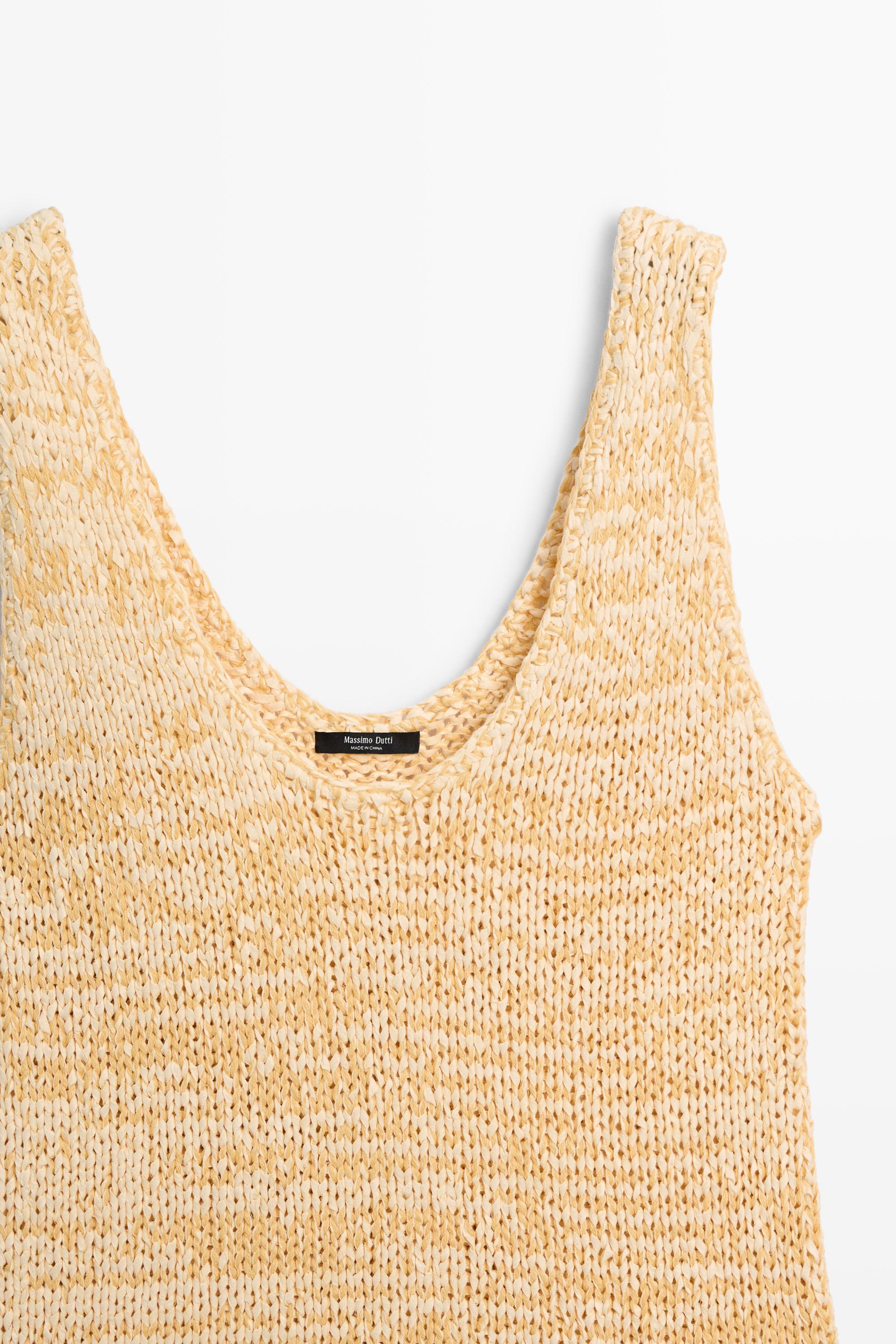 Round neck knit top — YELLOW