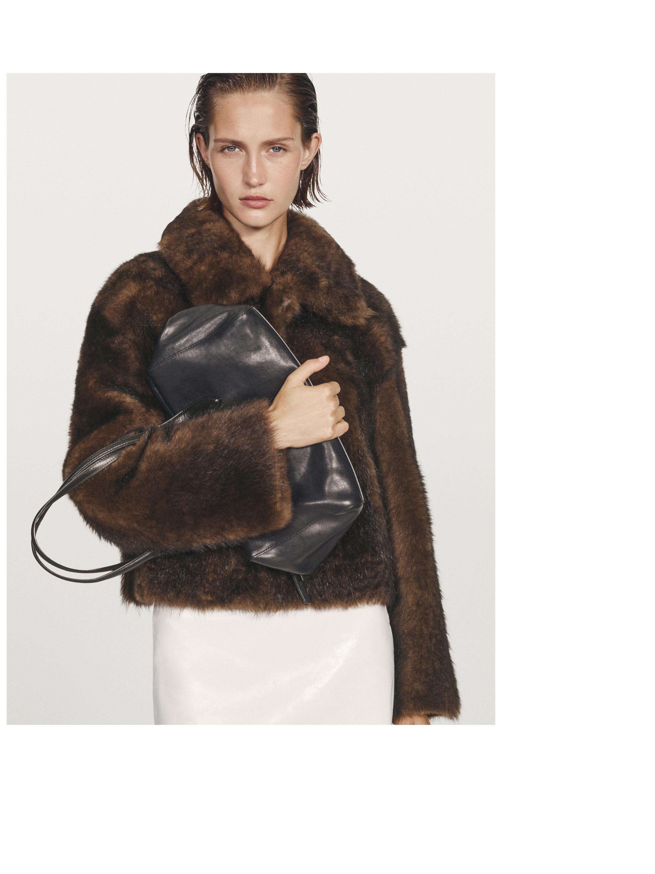 Short leather coat with fur — BROWN