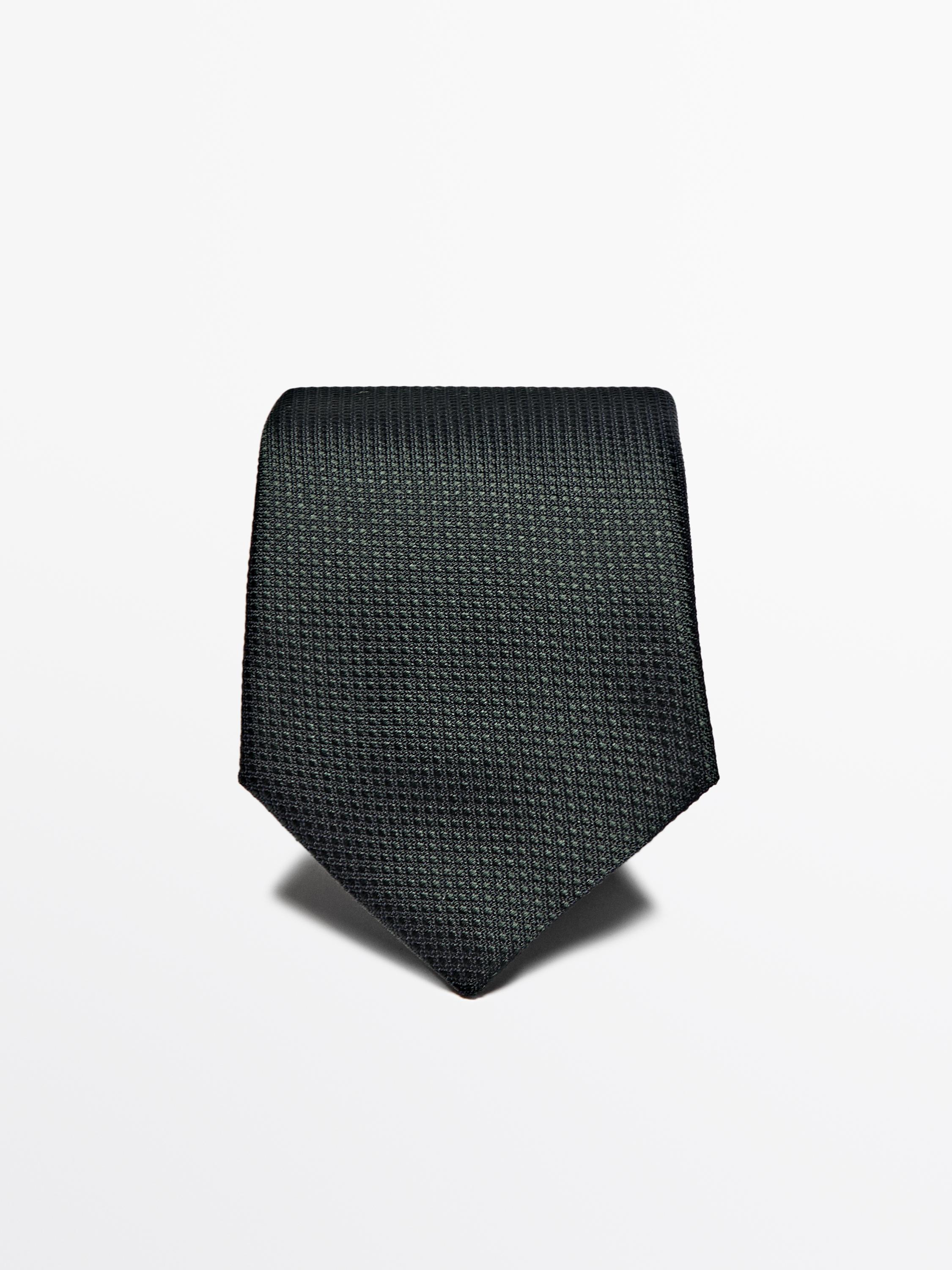 100% mulberry silk tie