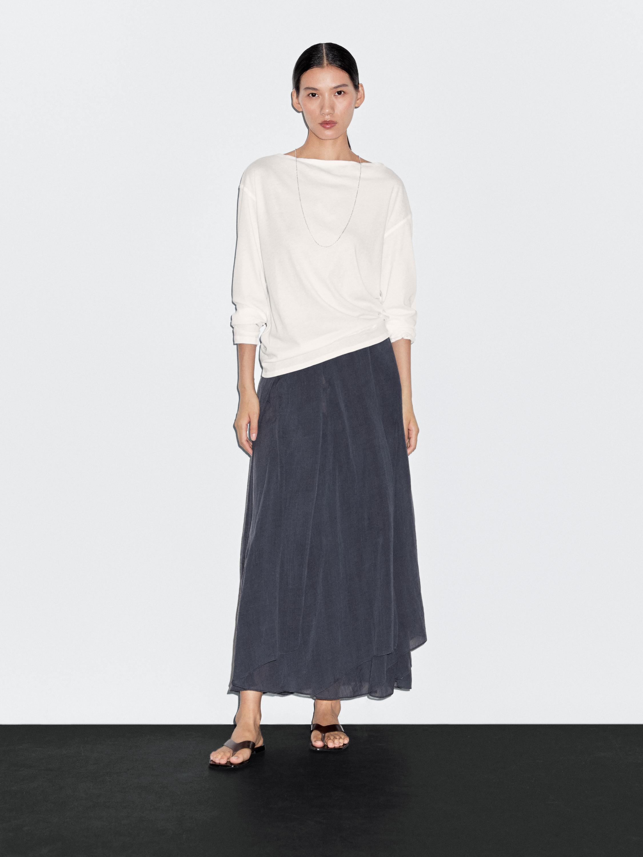 Long flowing skirt with ruffle detail