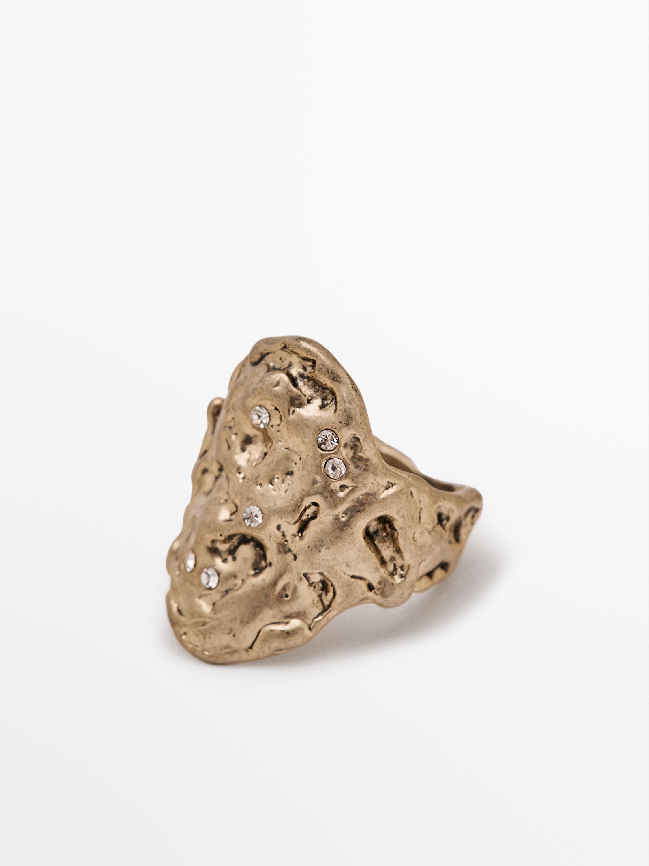 Rhinestone stone ring