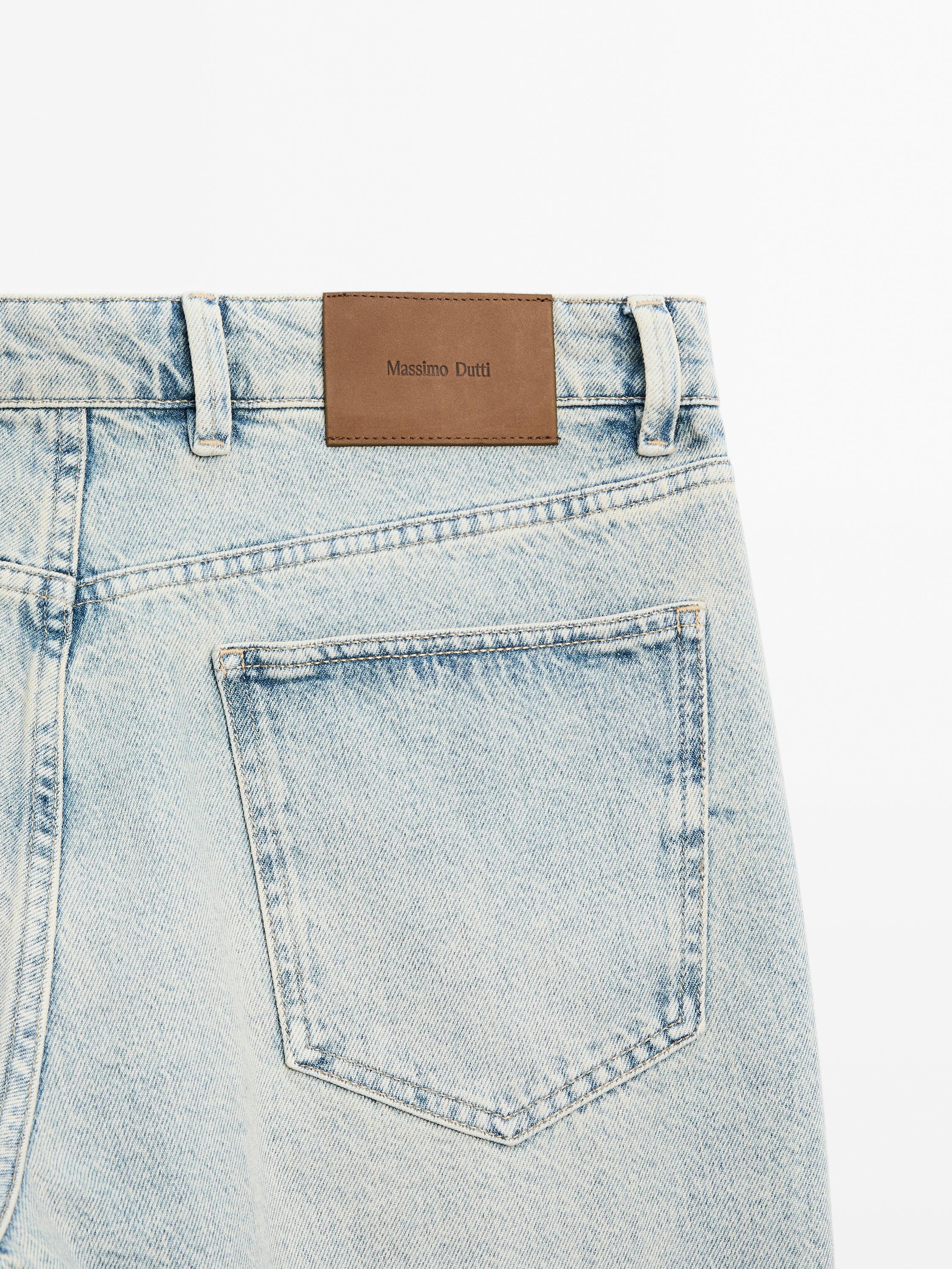 Tapered fit jeans