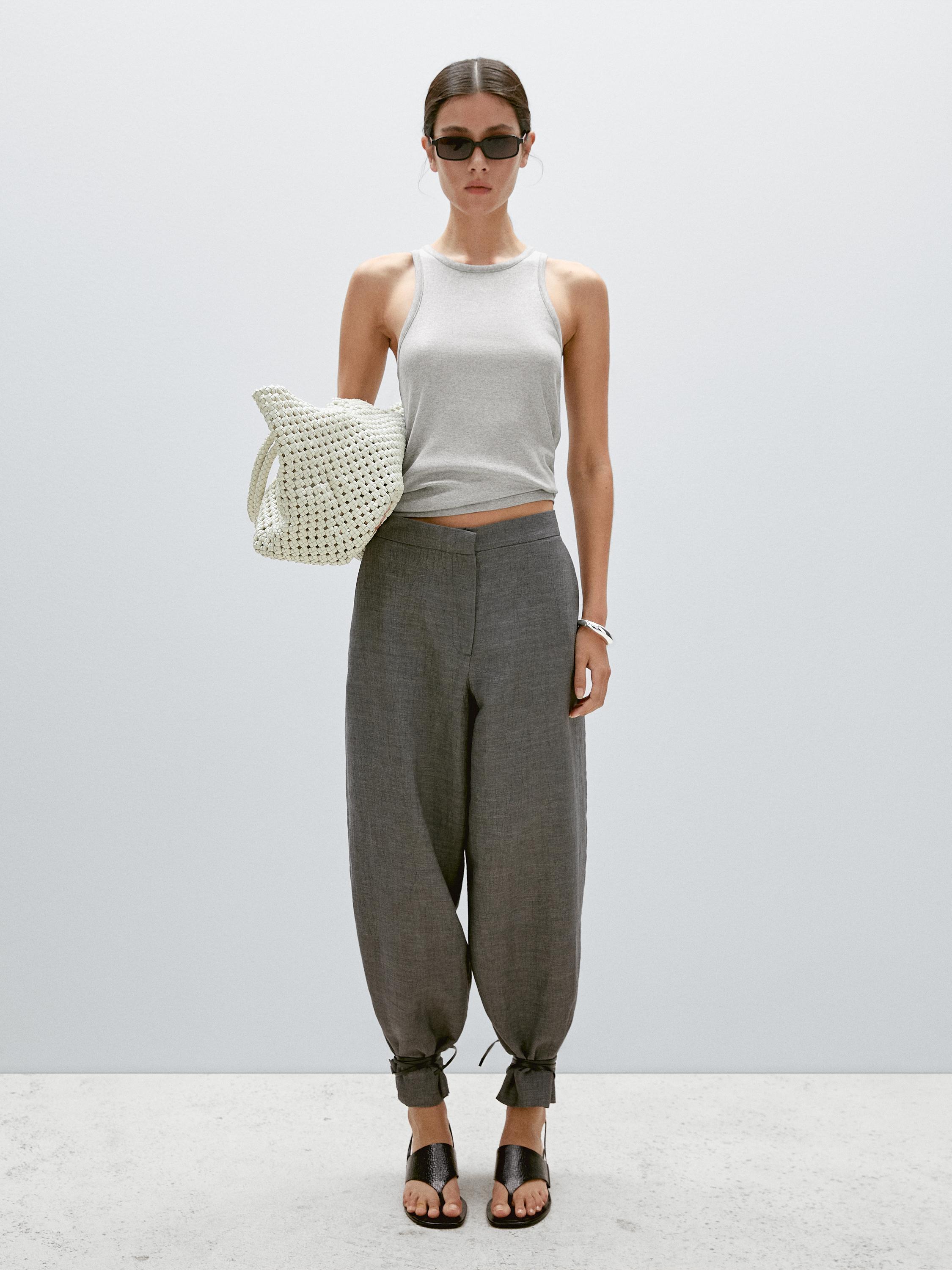 Round neck top with shiny detail