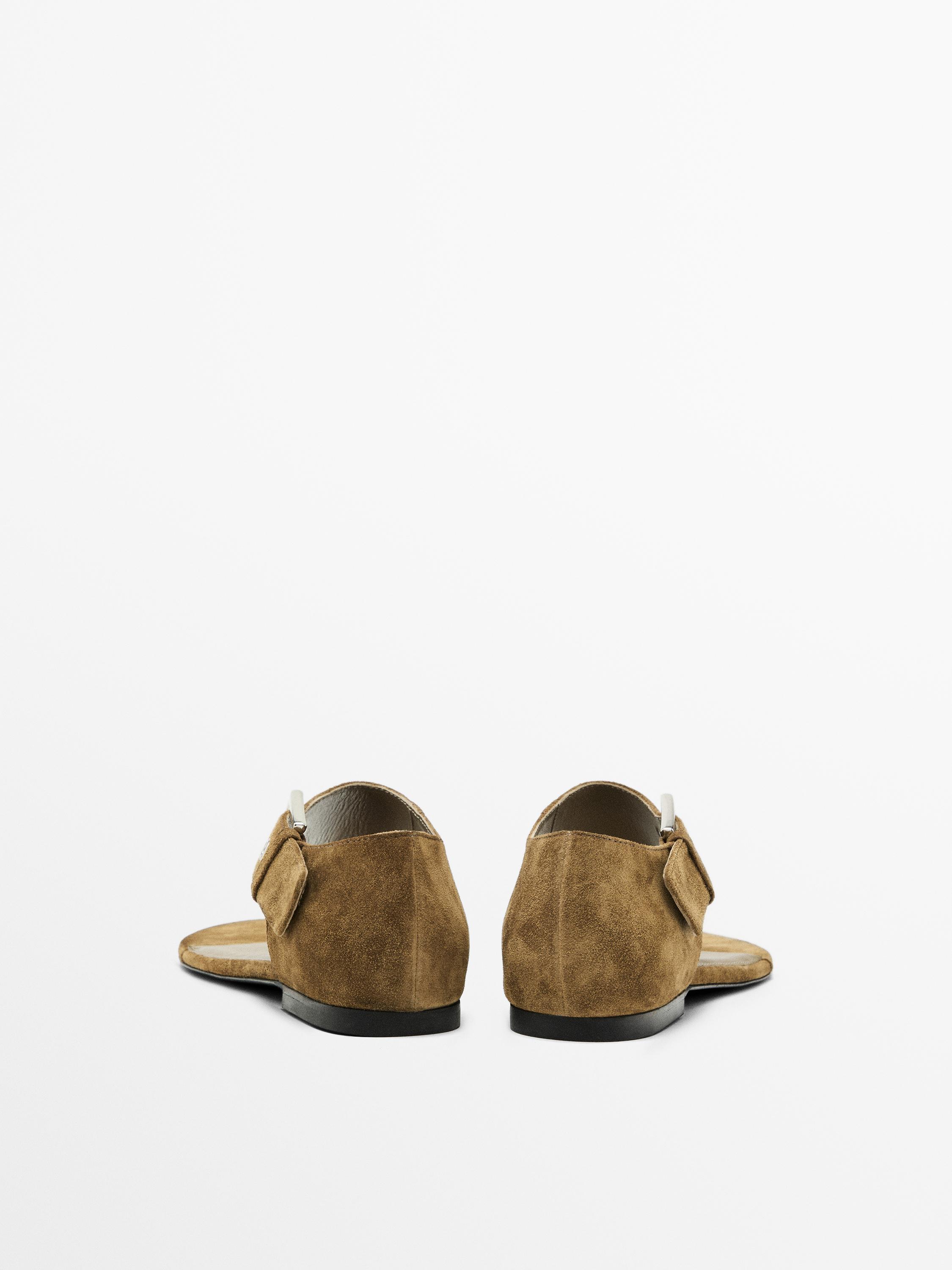 Split suede flat sandals