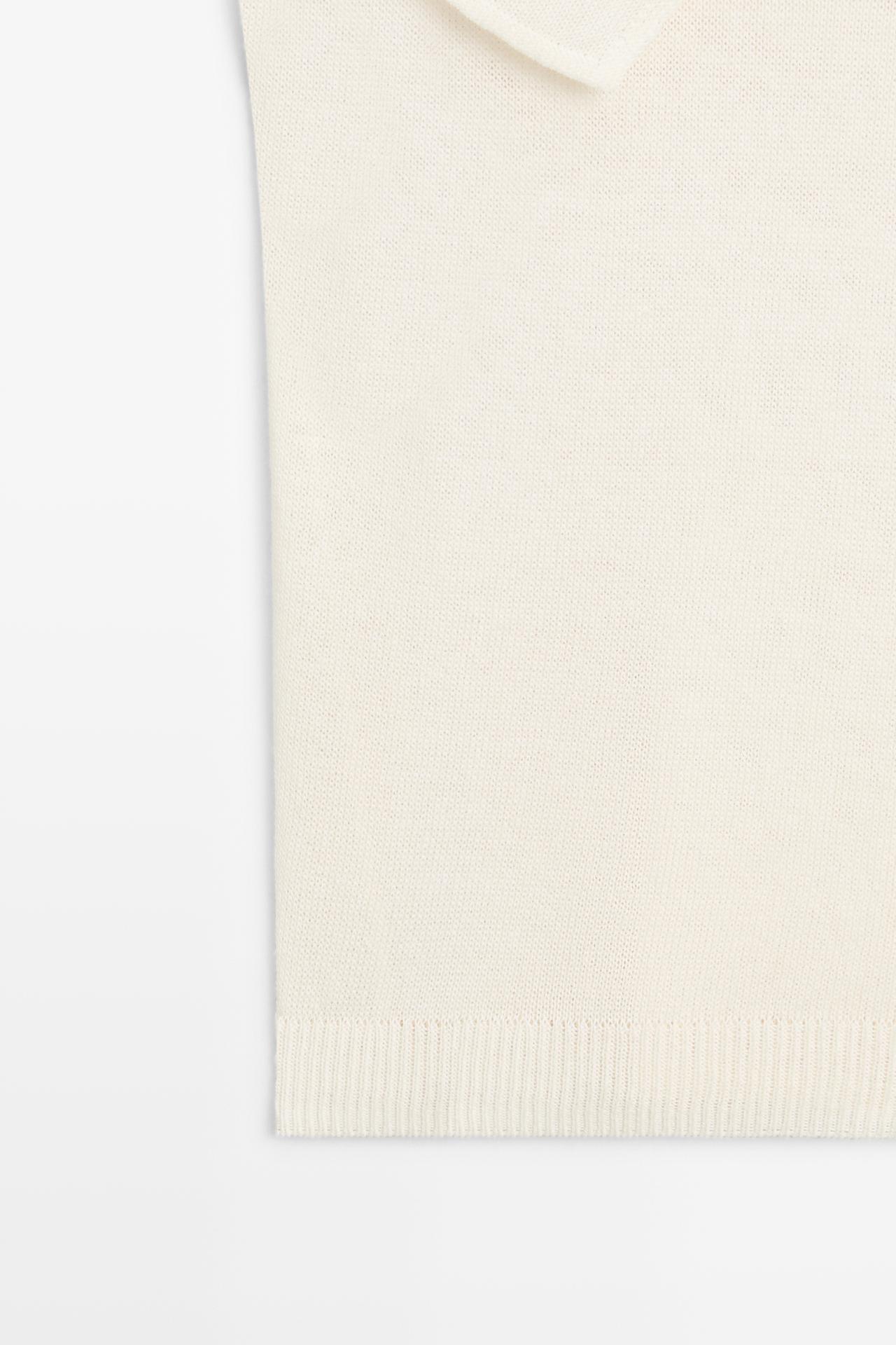 Flowing top with asymmetric neckline — Off white