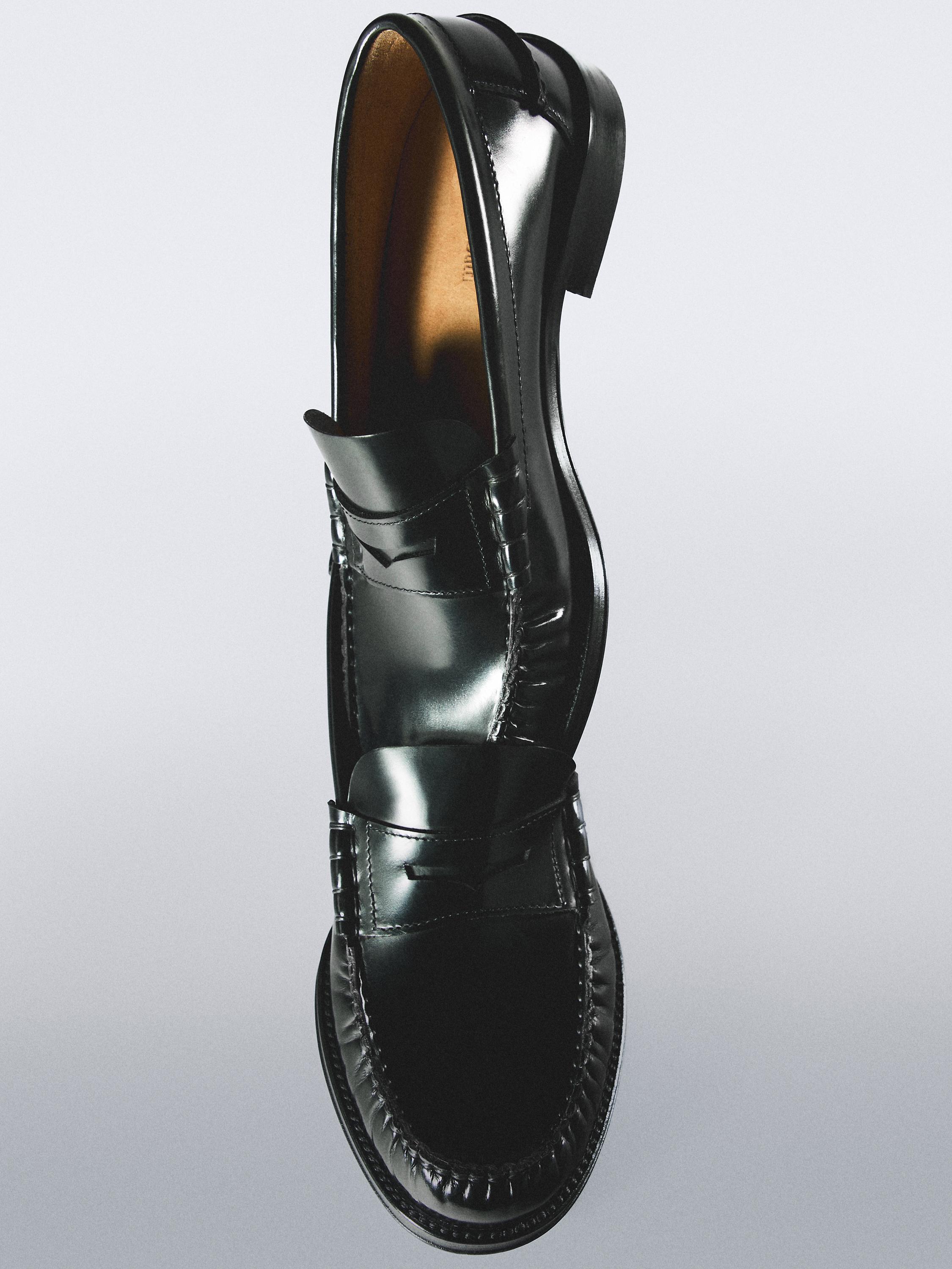 Leather loafer — BLACK