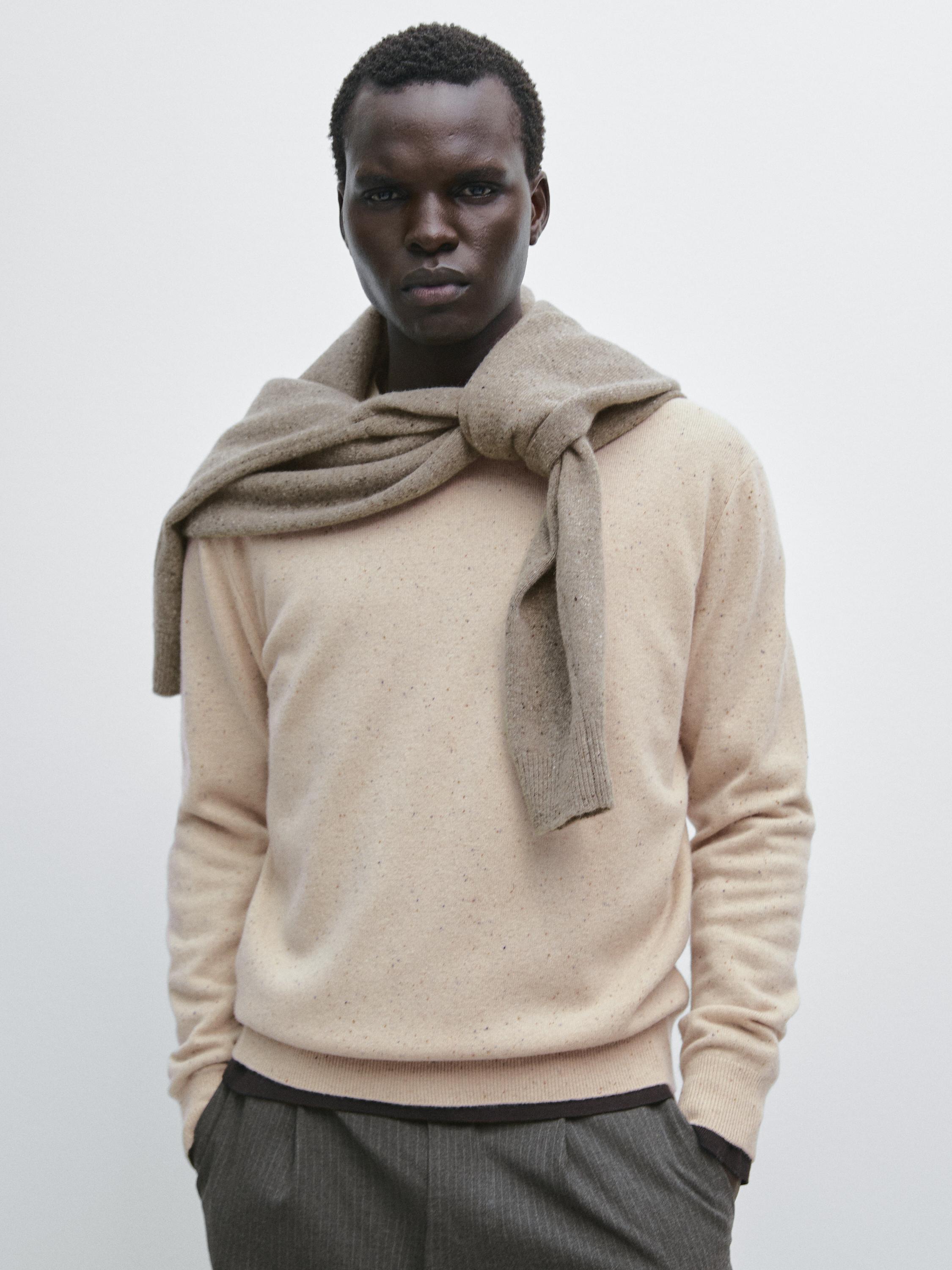 سويتر من الصوف المخلوط بياقة دائرية