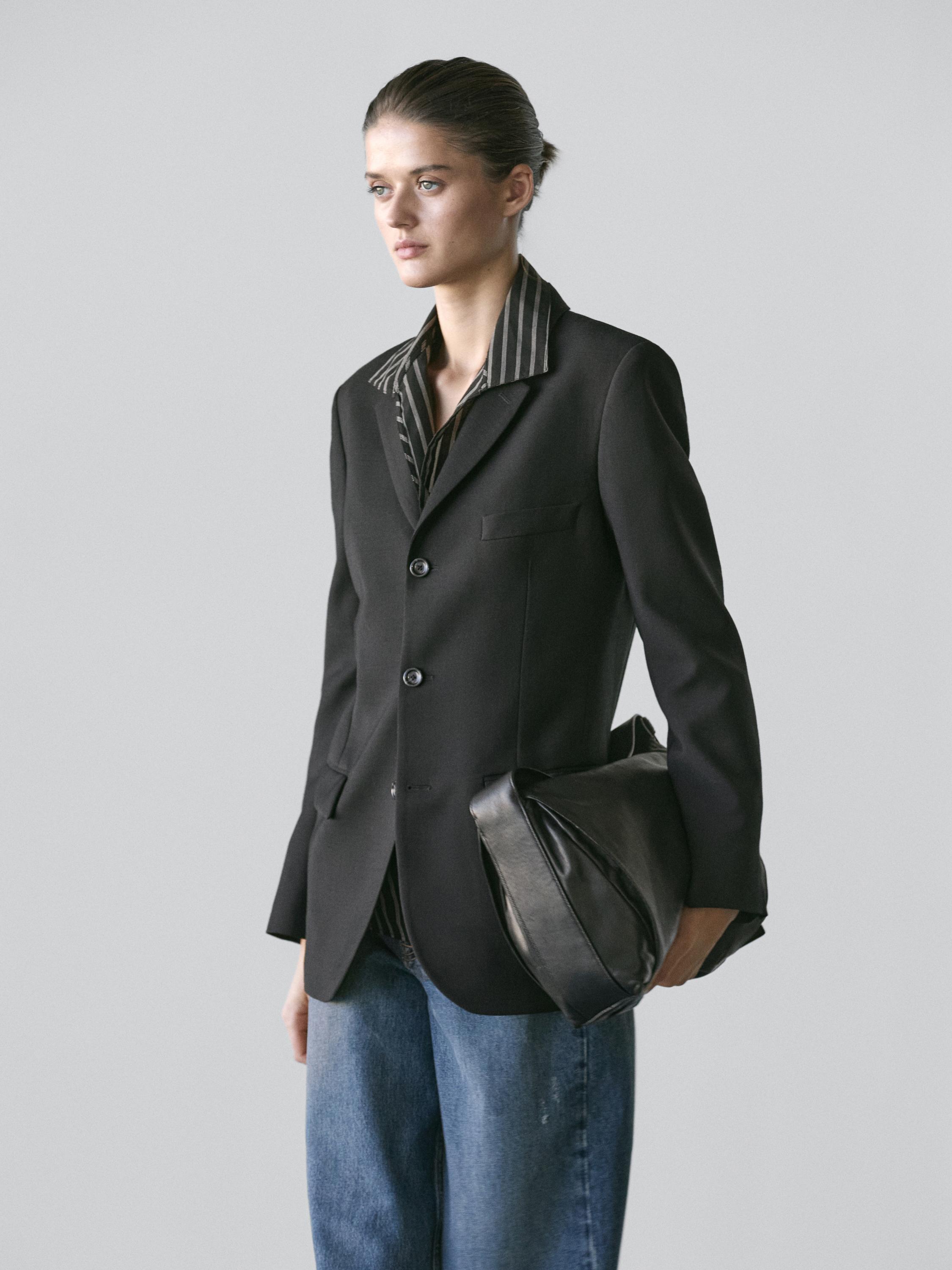 100% wool three-button blazer — BLACK