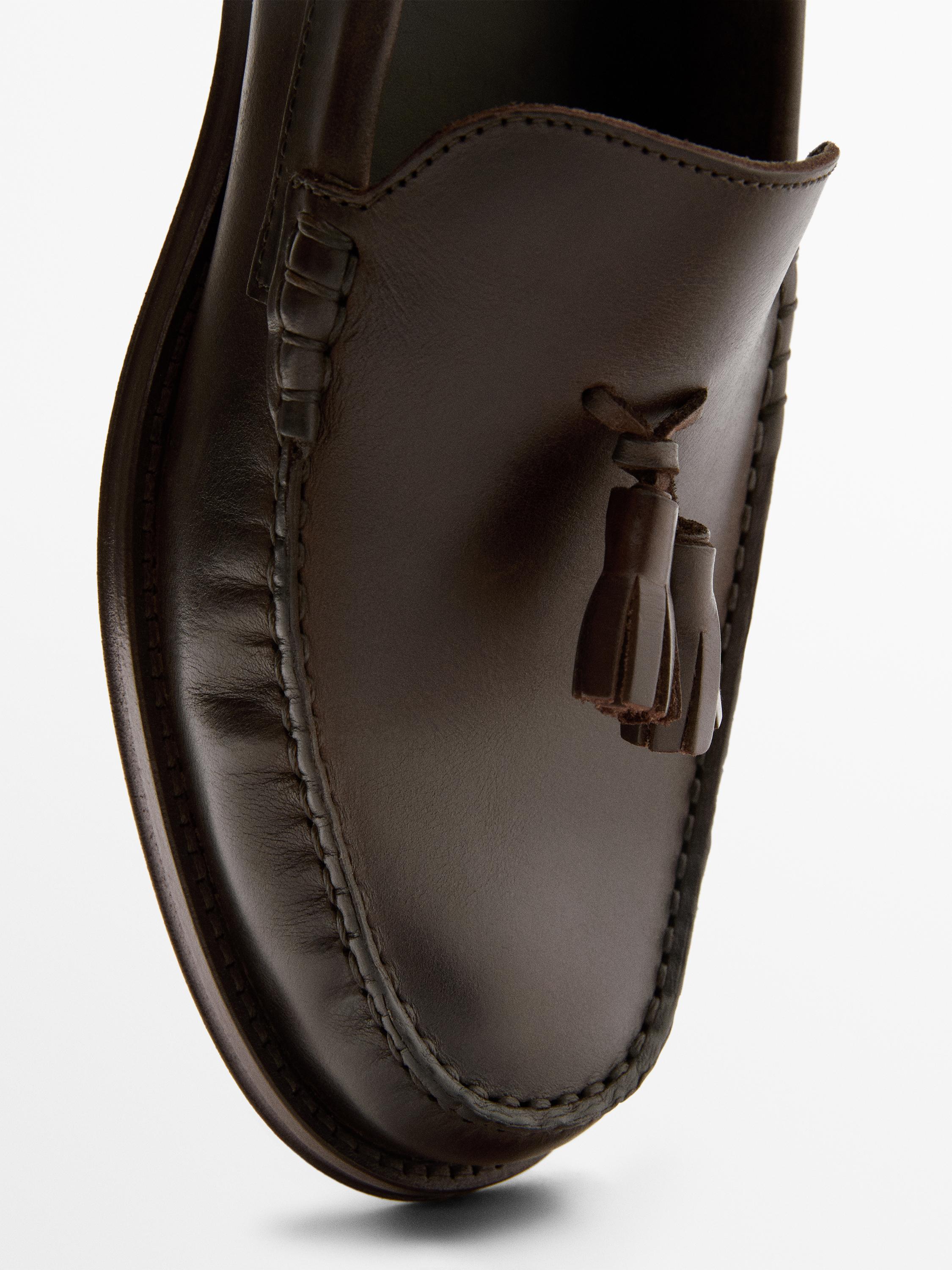 Soft oiled leather loafers with tassels — TAN