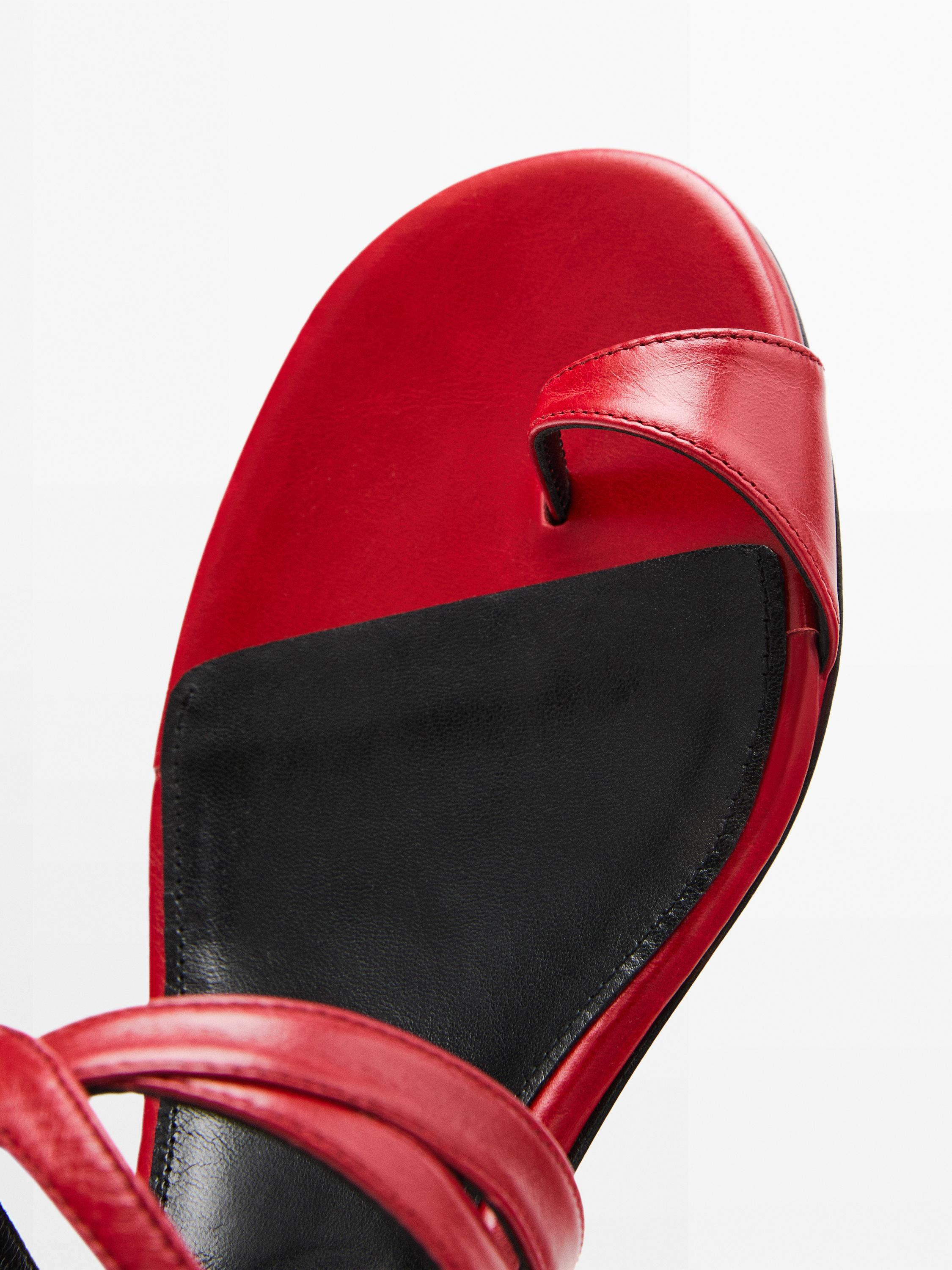 Sandalia piel tiras cruzadas