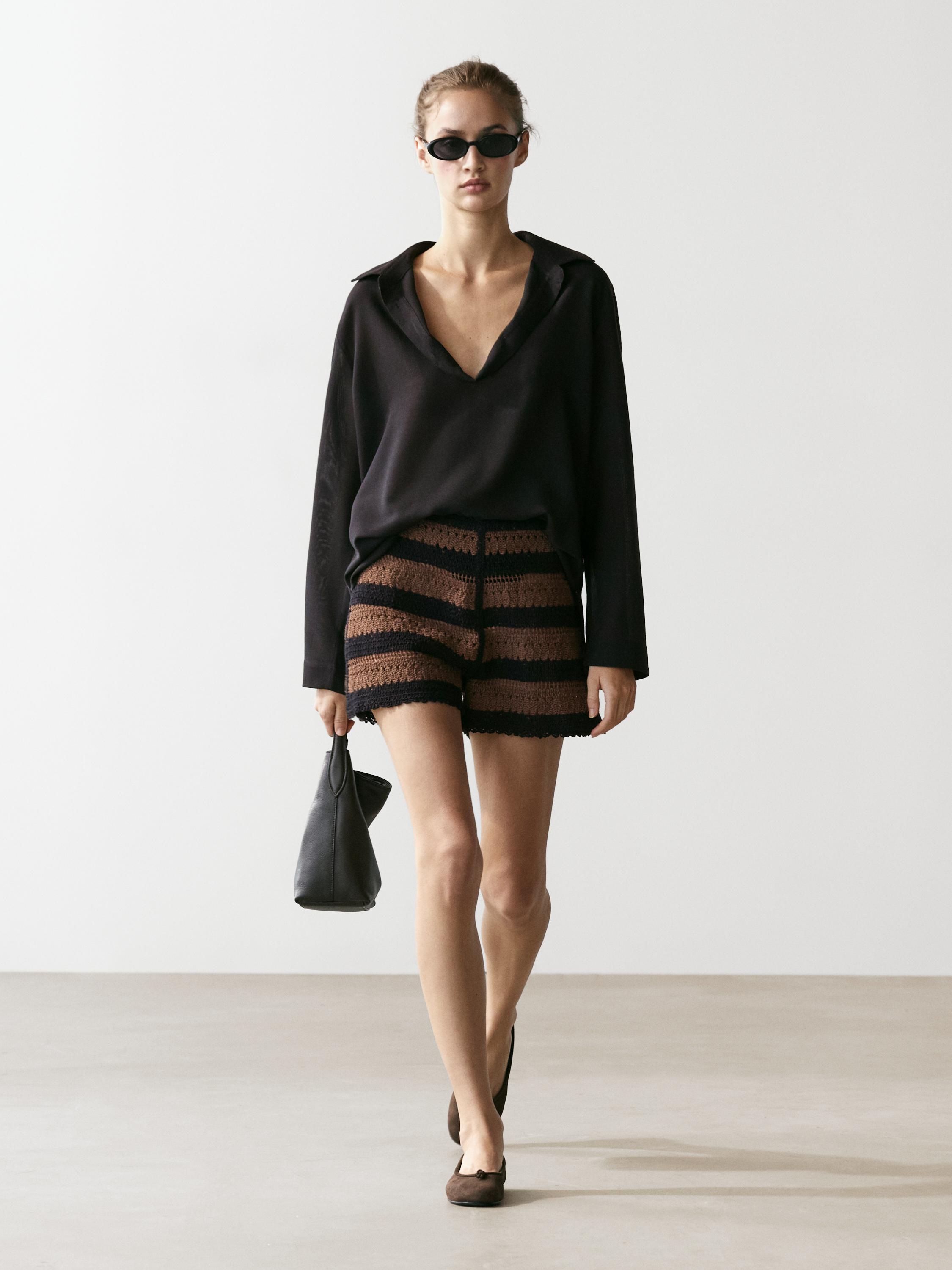 Flowing cotton blend V-neck shirt — BROWN