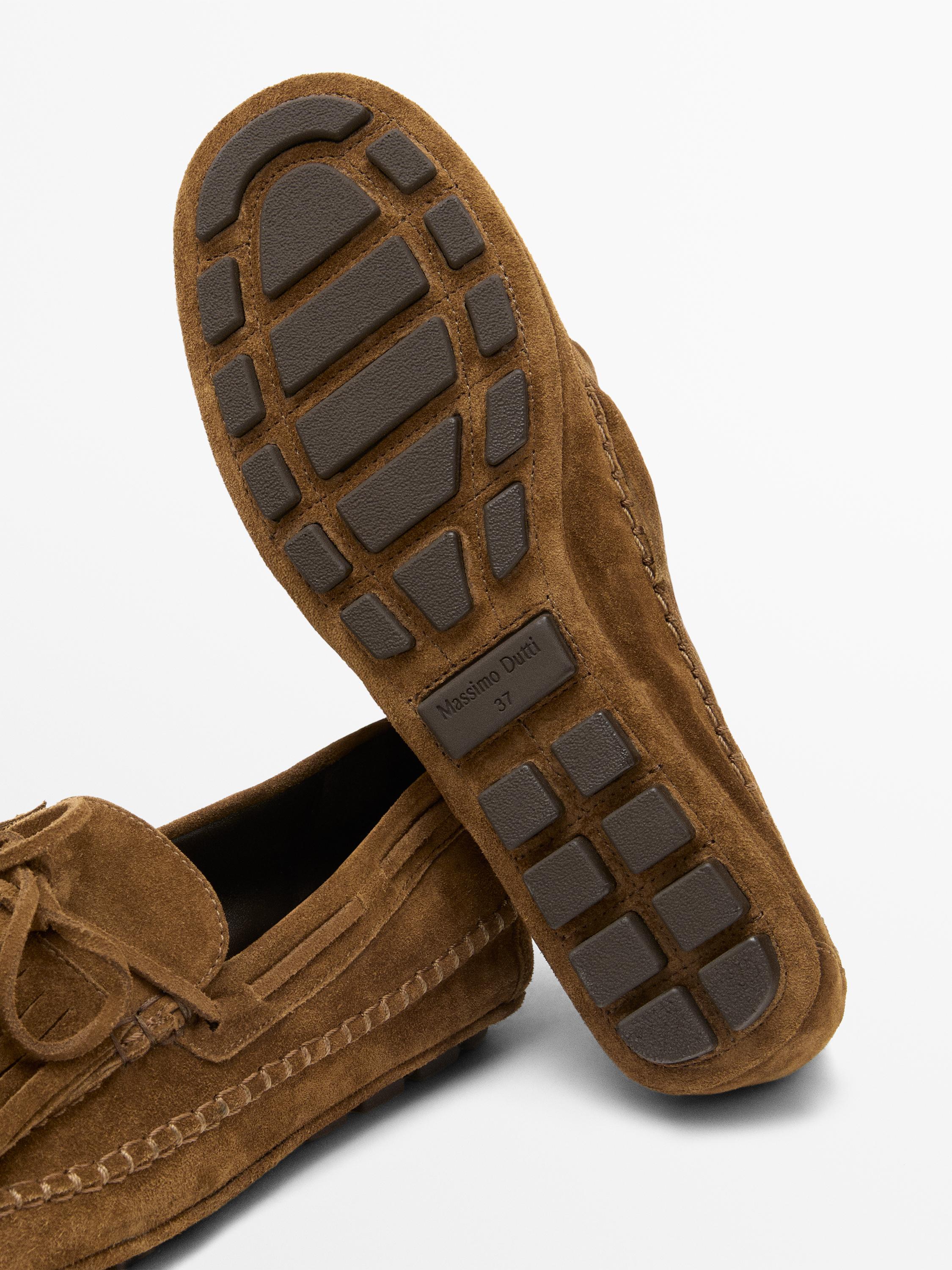 Split suede loafers with fringing and tassels — TAN