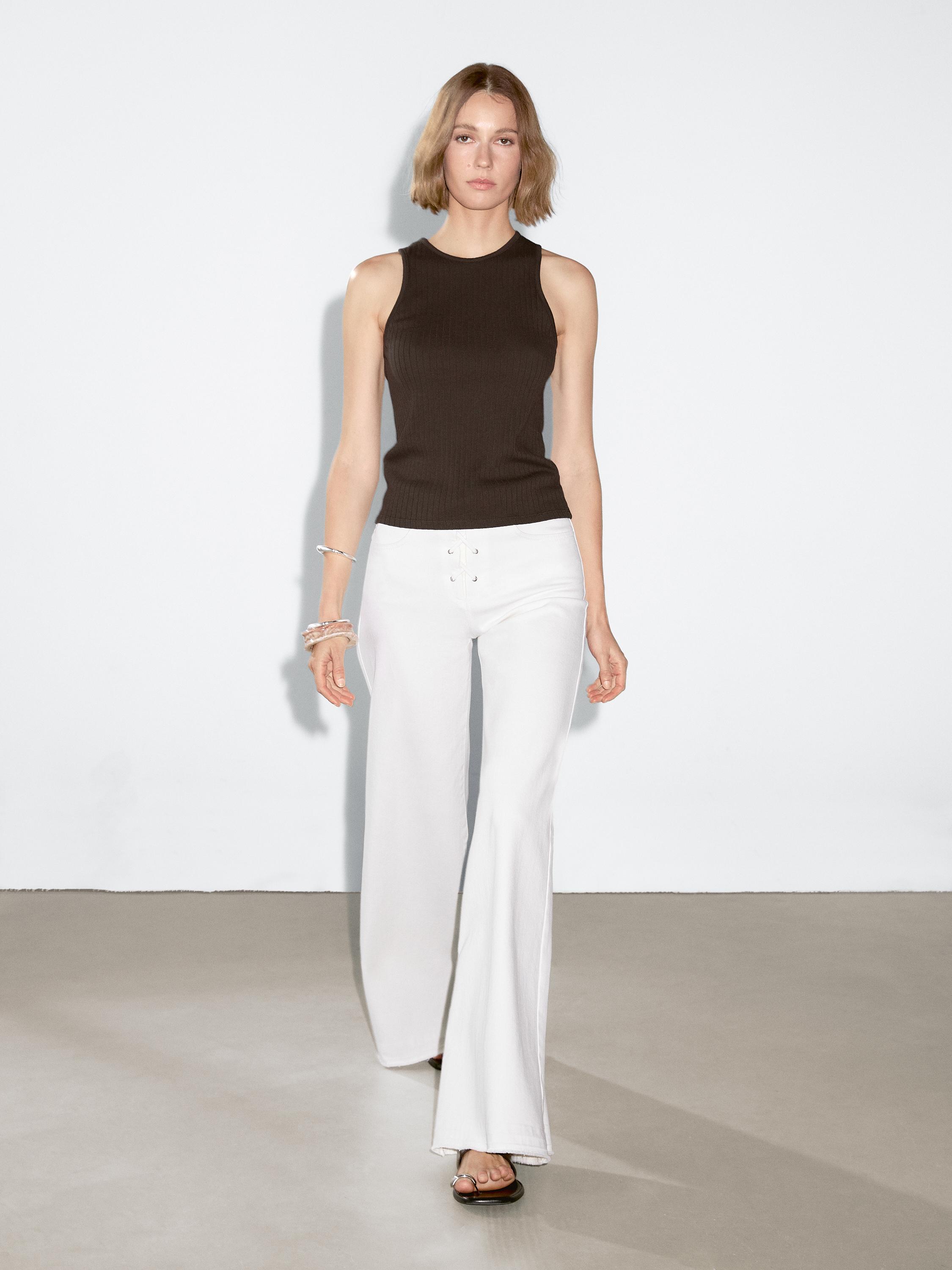 Ribbed knit halter neck top