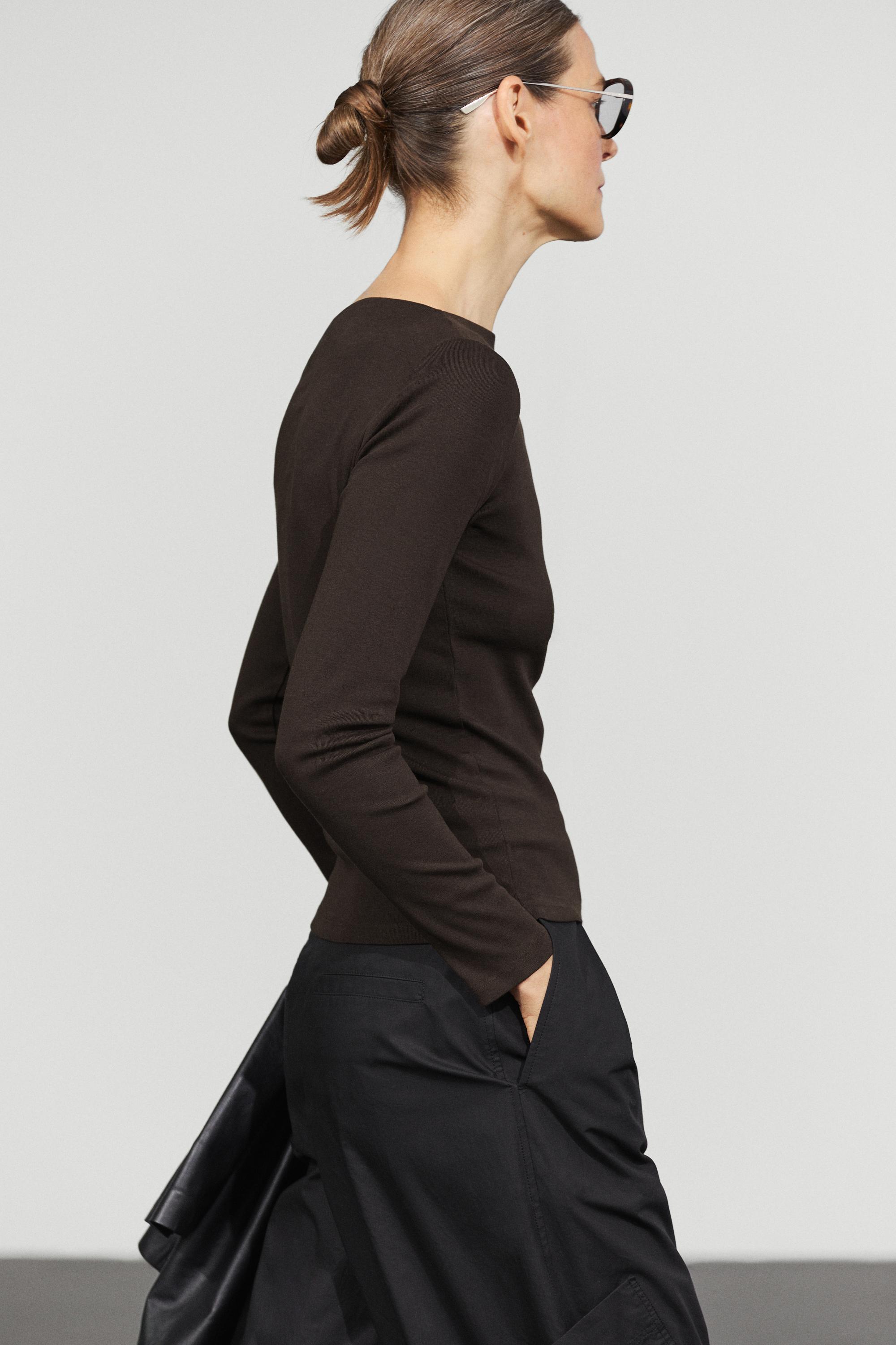 Draped shoulder detail T-shirt — BROWN