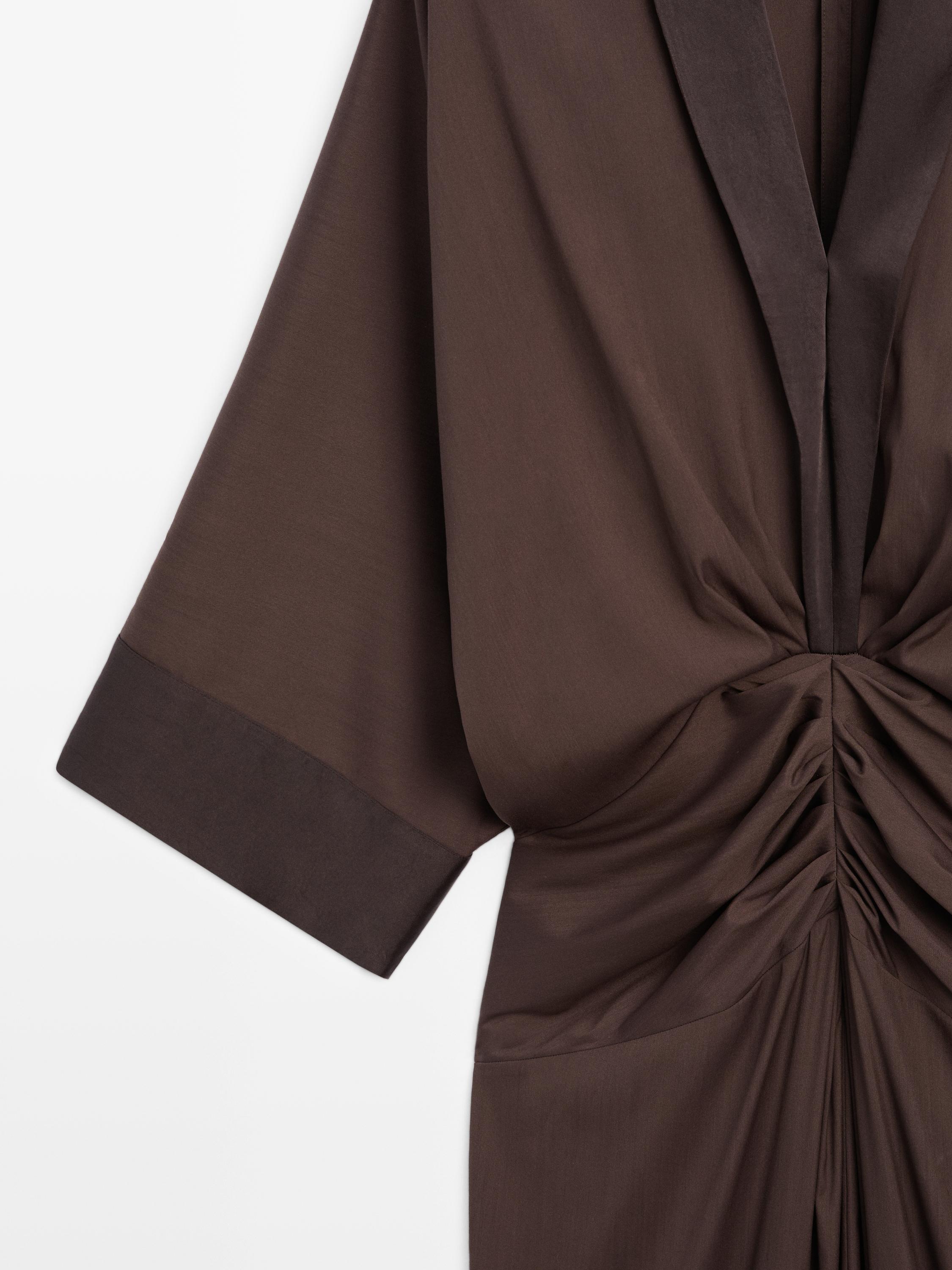 Long sleeve dress with gathered detail — Chocolate