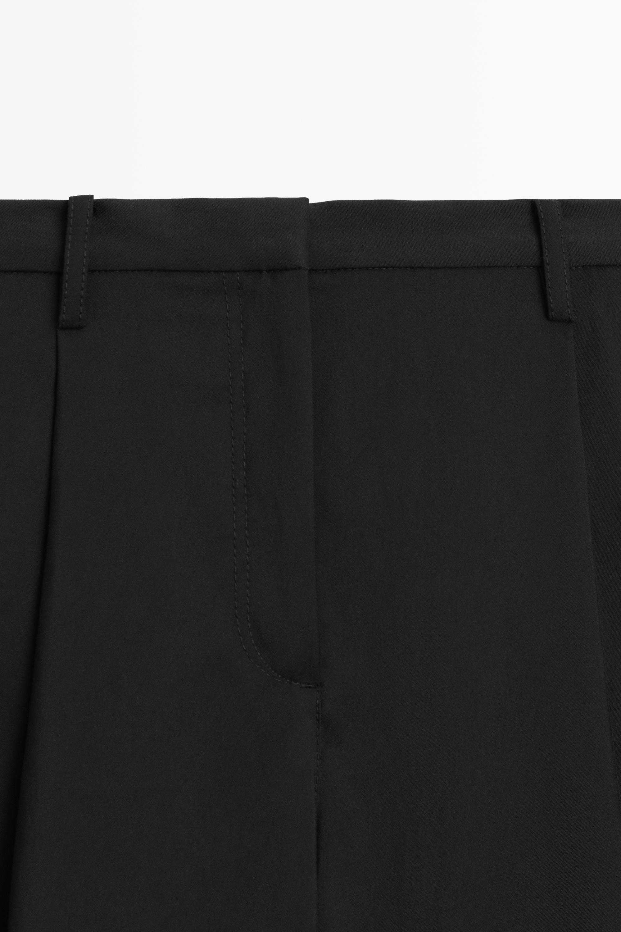 Flowing cropped wide-leg pants — BLACK
