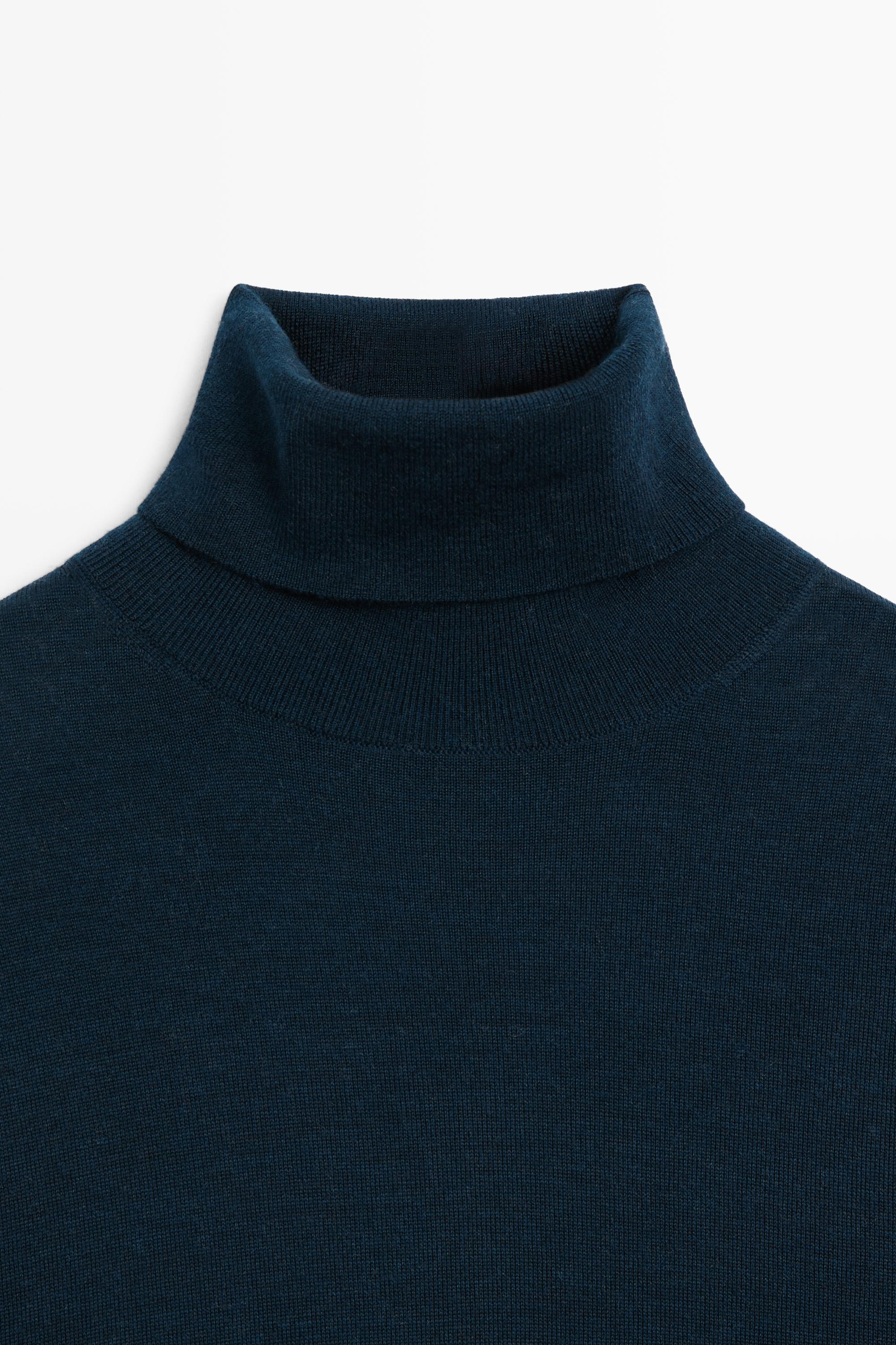 100% wool turtleneck knit sweater — BLUE