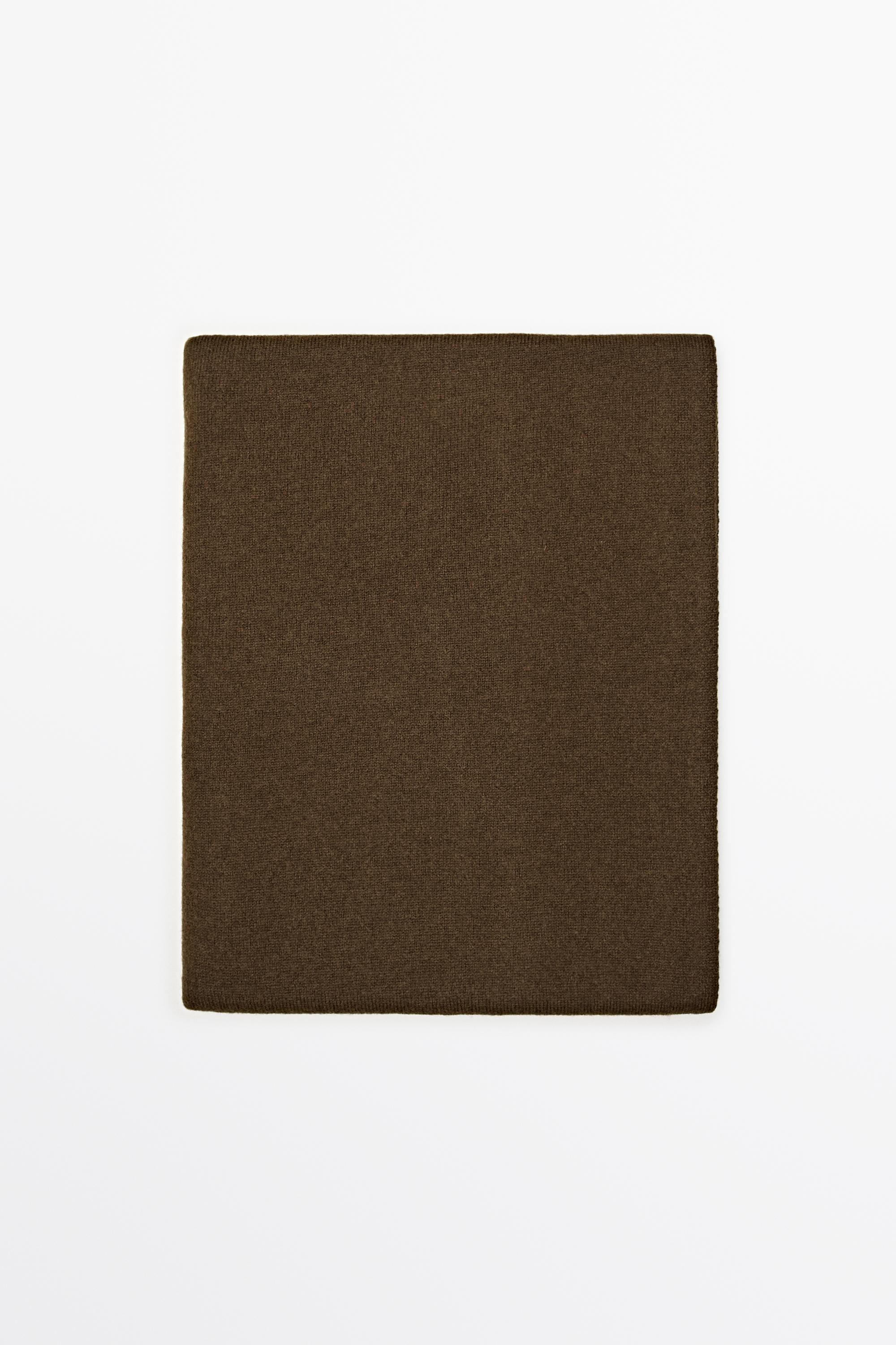 Wool-cashmere blend smooth fine knit scarf