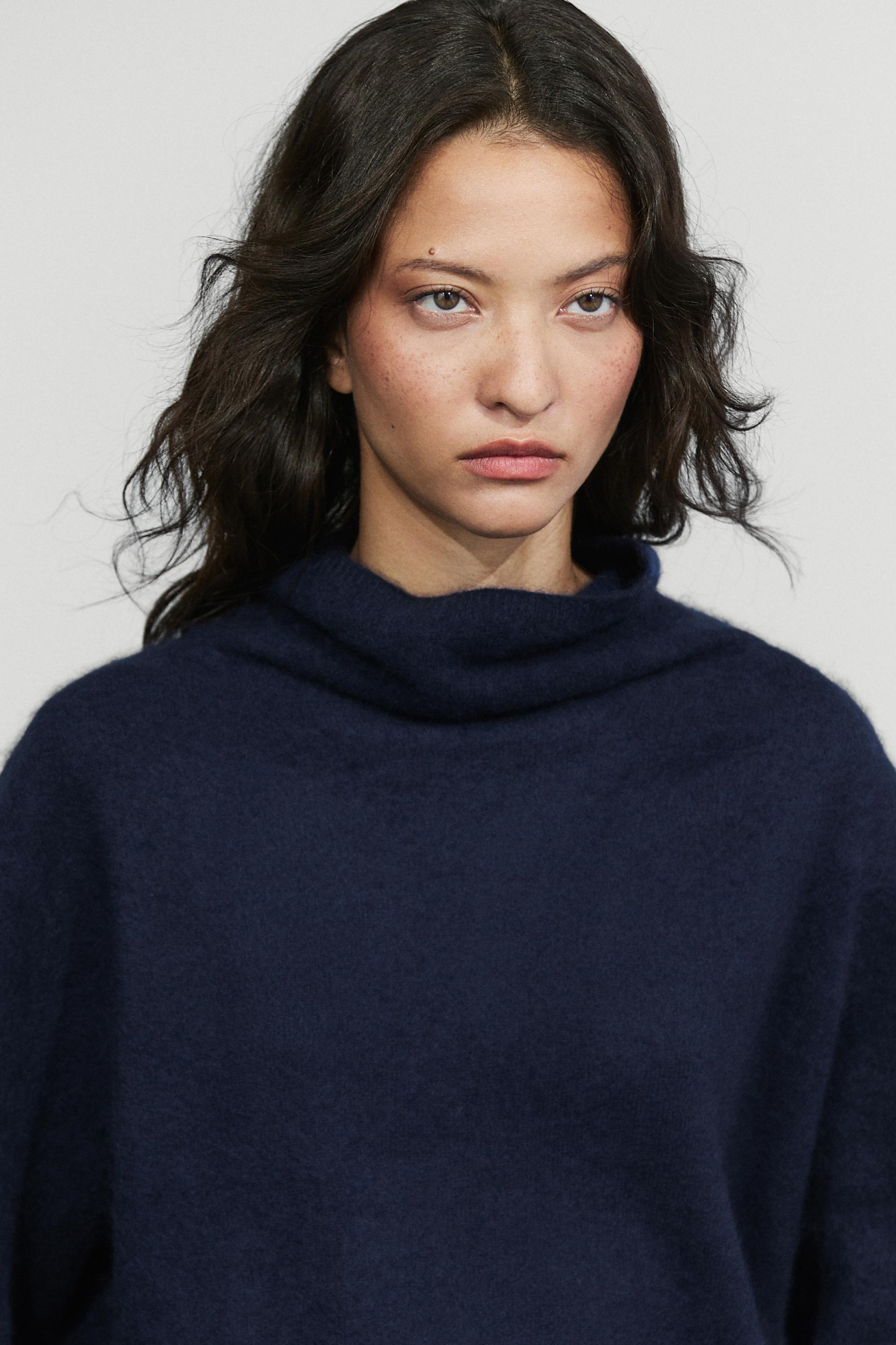 100% wool oversize short-sleeve knit sweater - INK BLUE