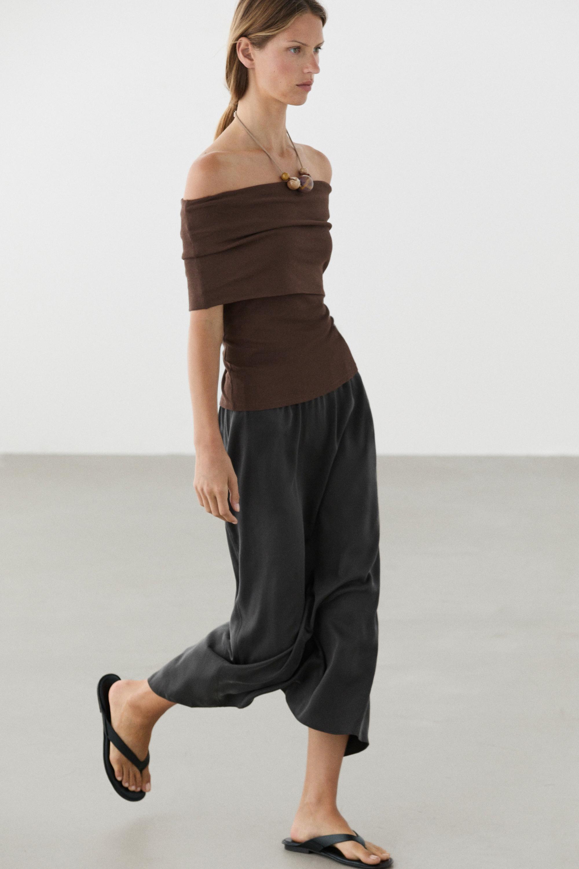 Cotton off-the-shoulder top — BROWN