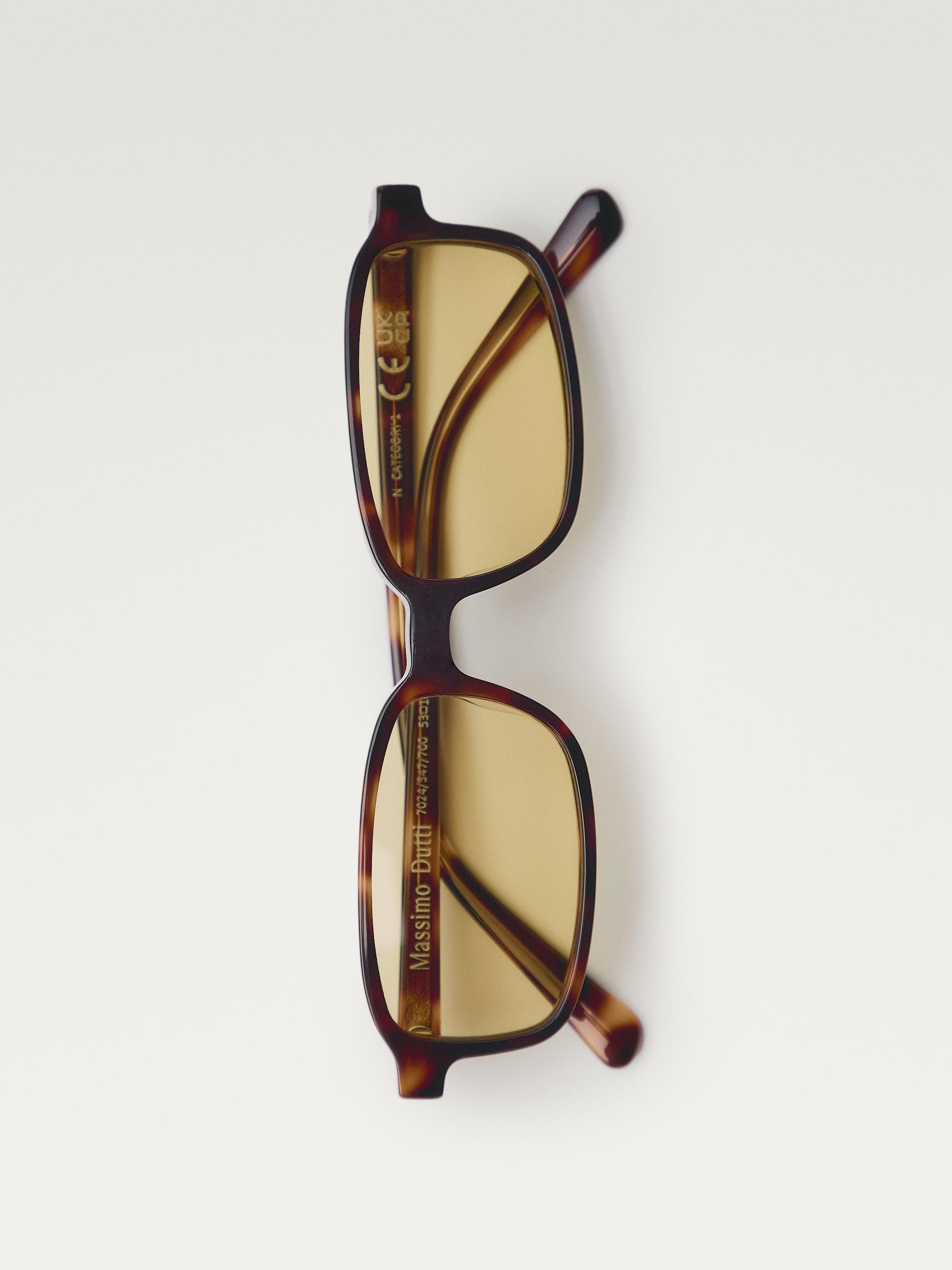 Kleine rechteckige Sonnenbrille
