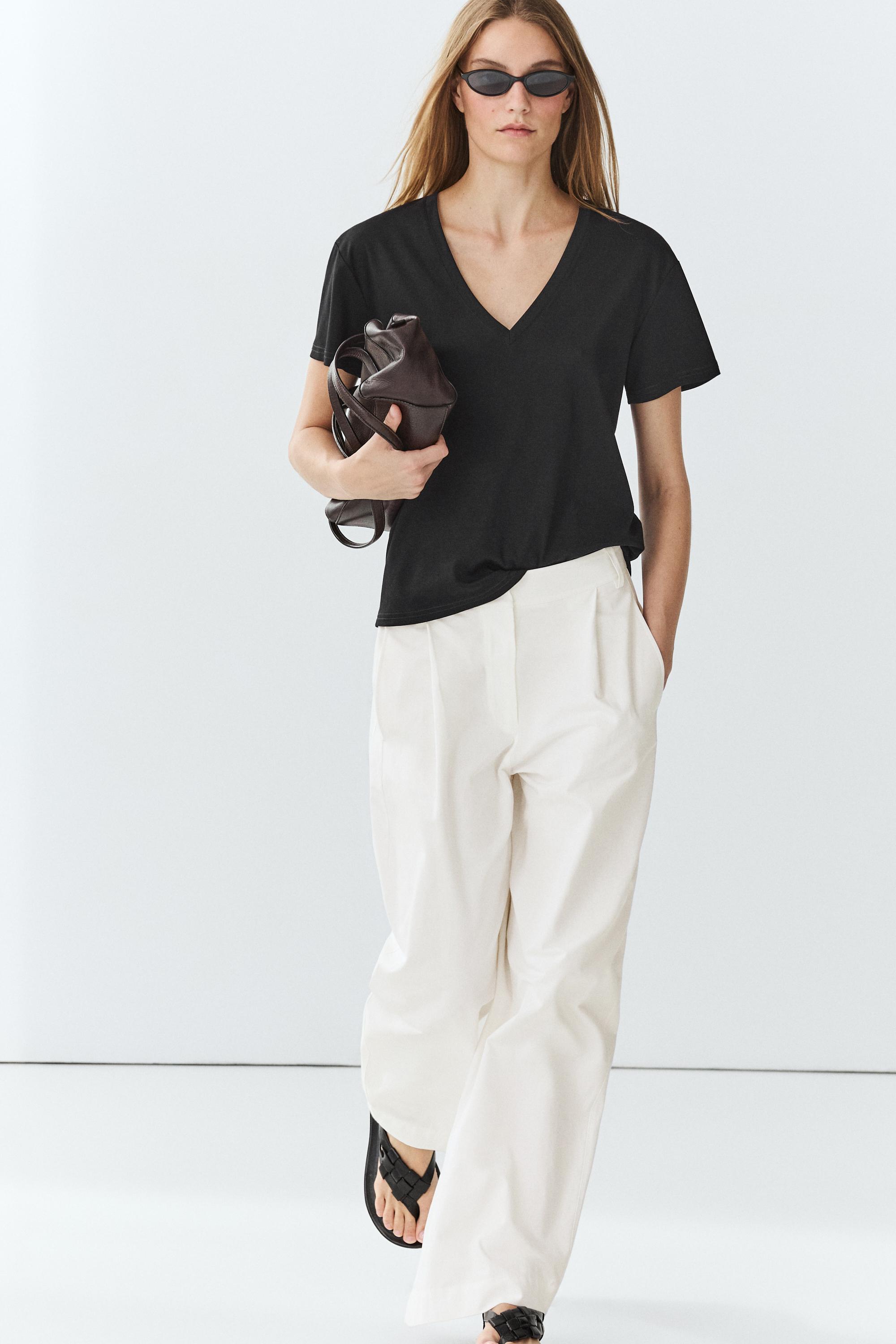 Flowing V-neck T-shirt — BLACK