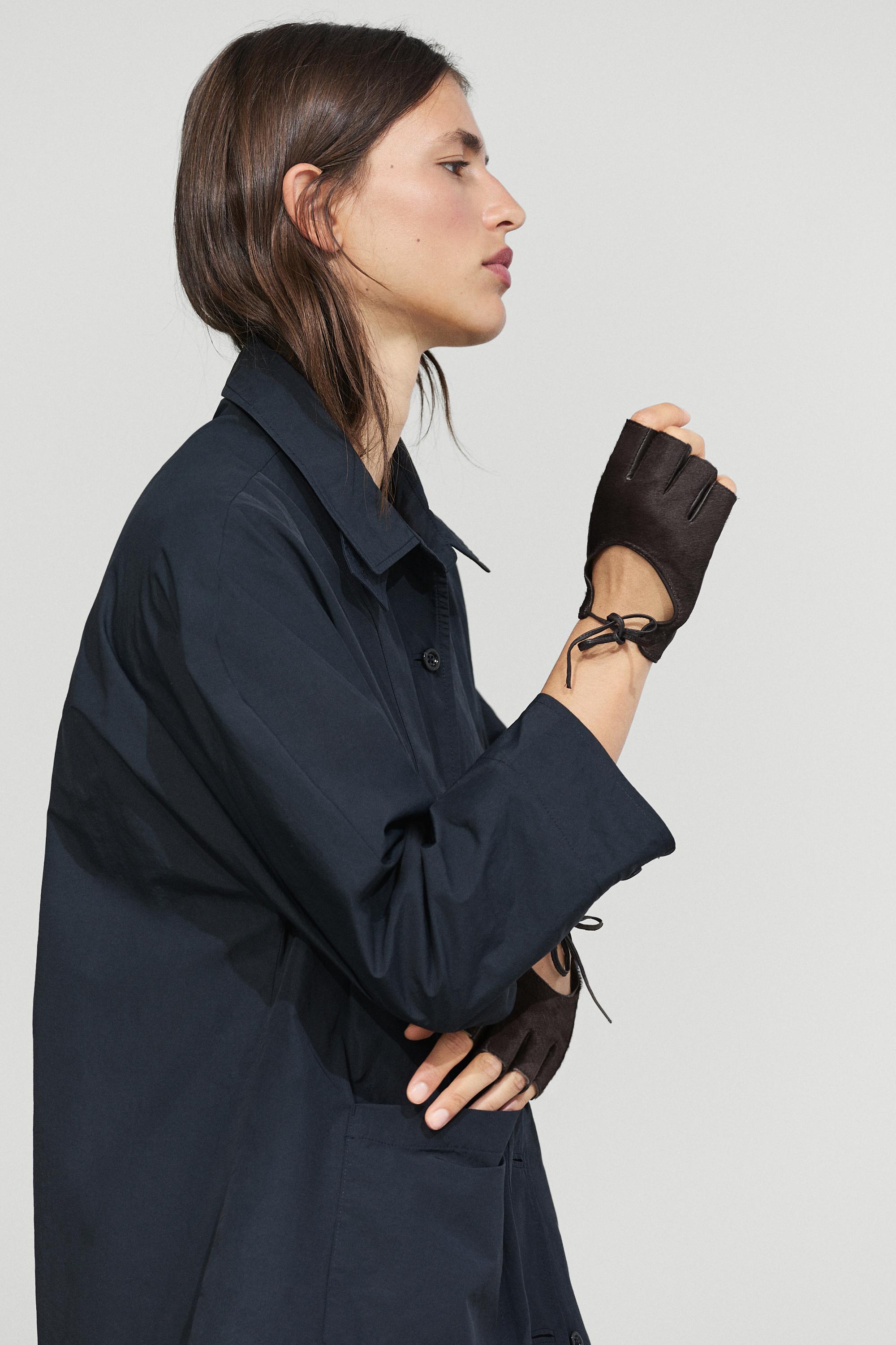 Fur-trimmed leather biker gloves — BROWN